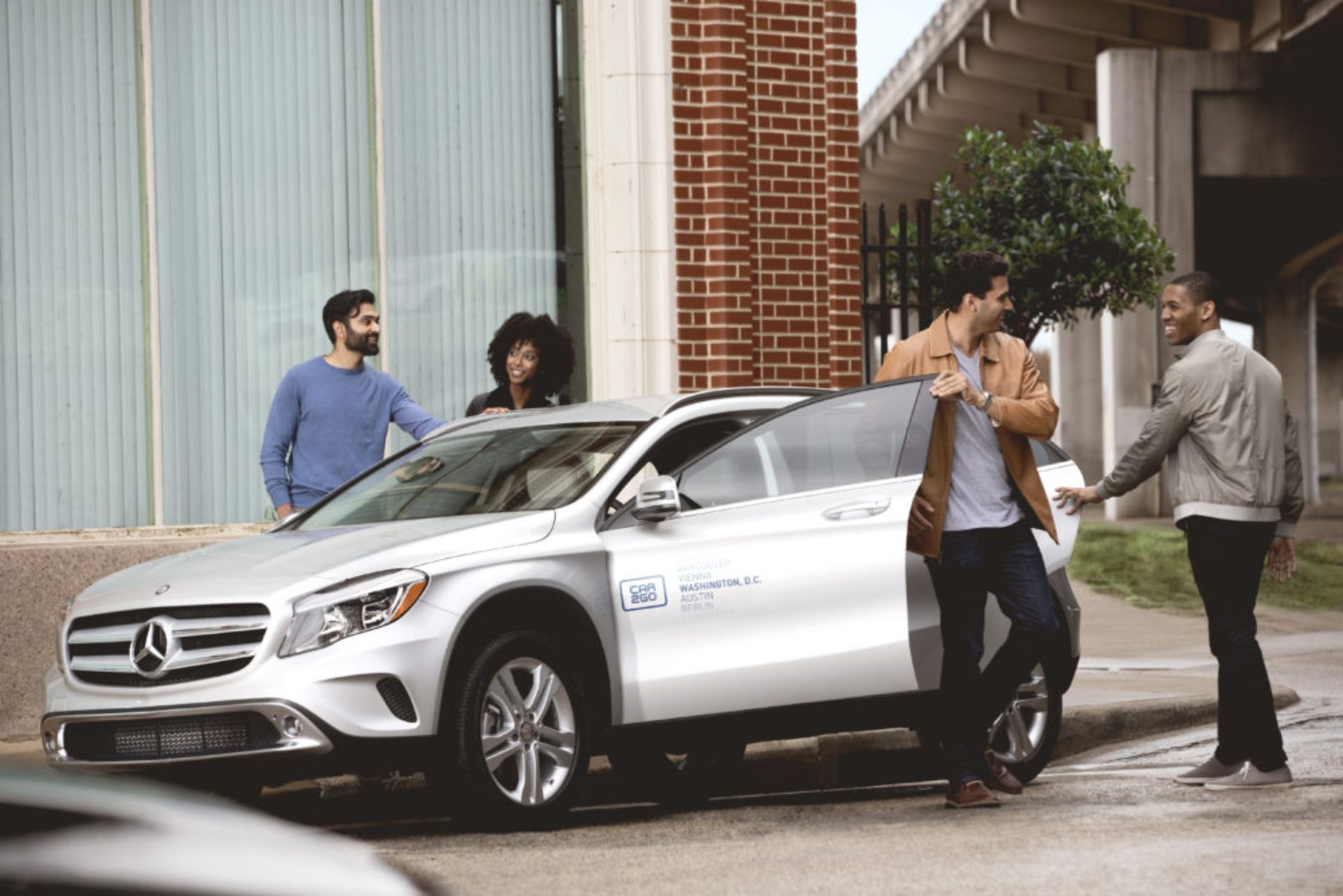Silver-GLA car2go