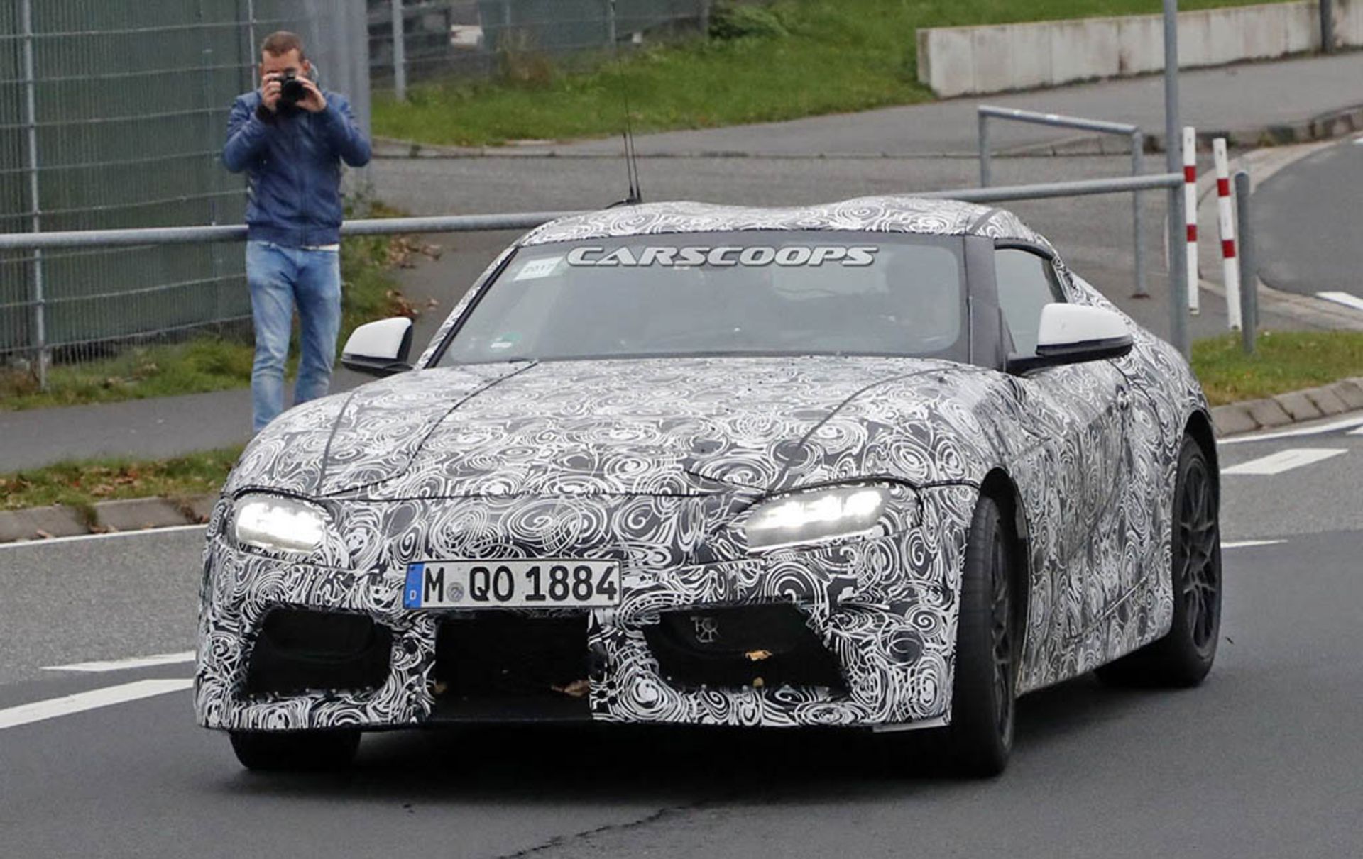 Toyota-Supra-1-4