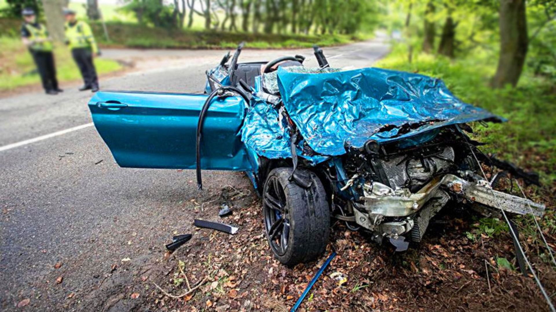 bmw-m2-crash-after-car-meet
