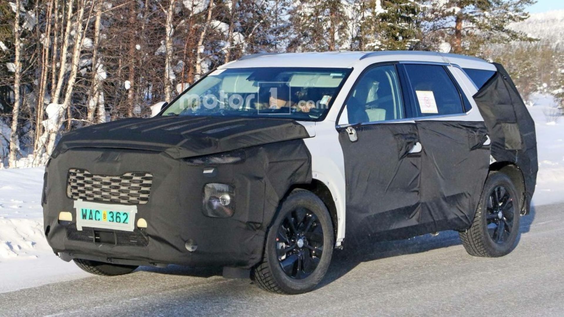 hyundai-three-row-suv-spy-photo
