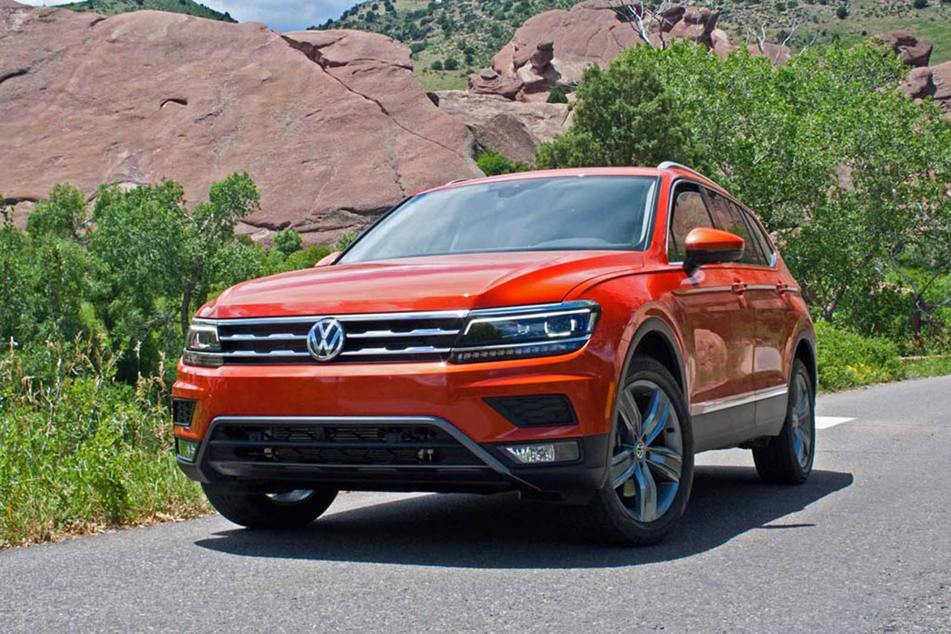 2018-Volkswagen-Tiguan-Review-001