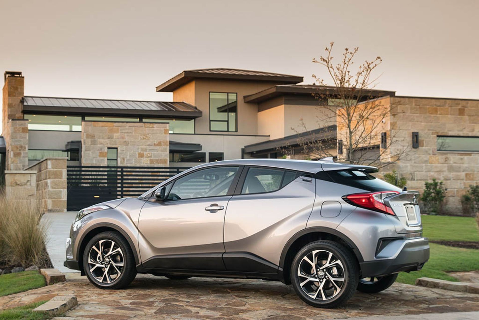 2018-toyota-c-hr-5