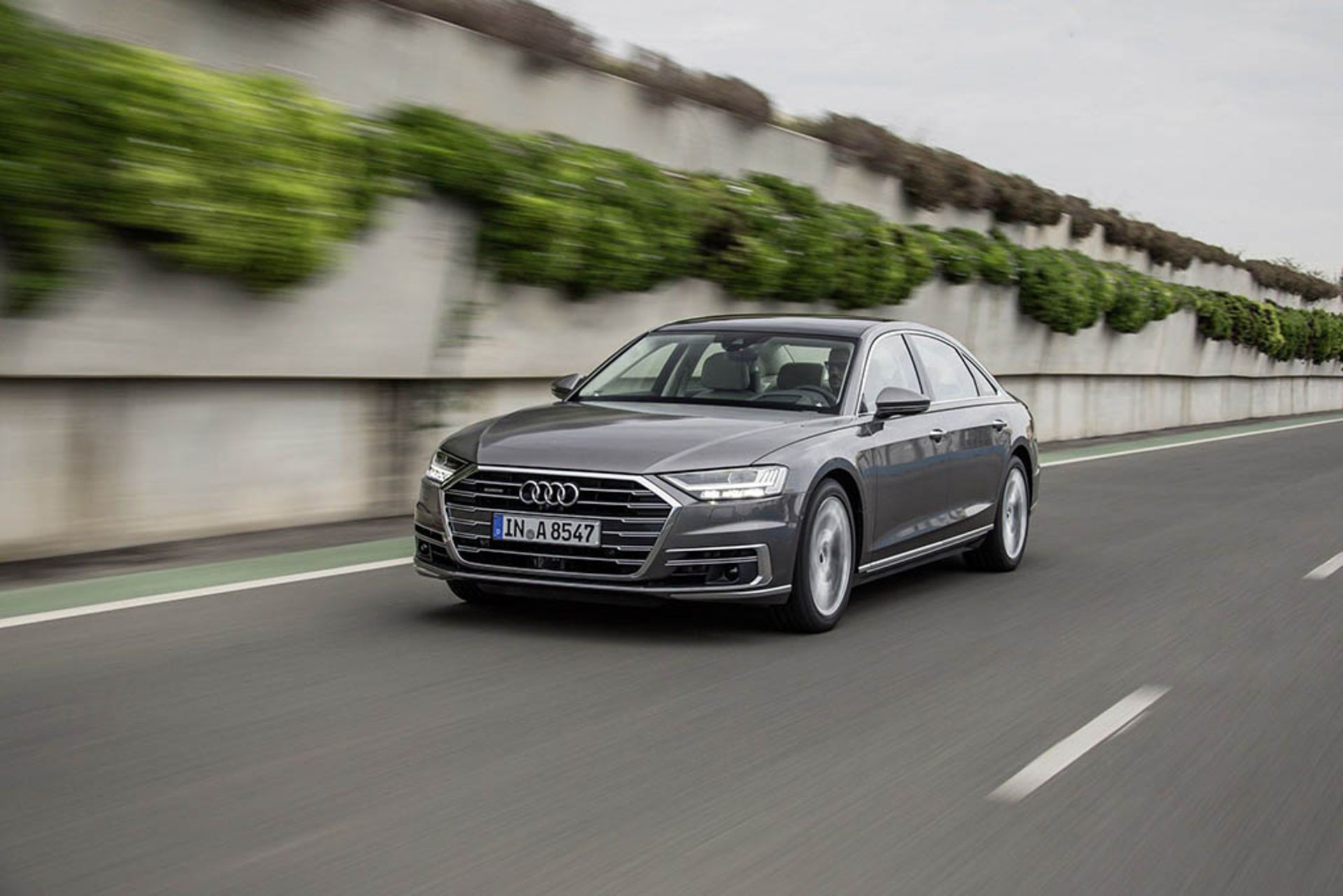 2019-Audi-A8-3426