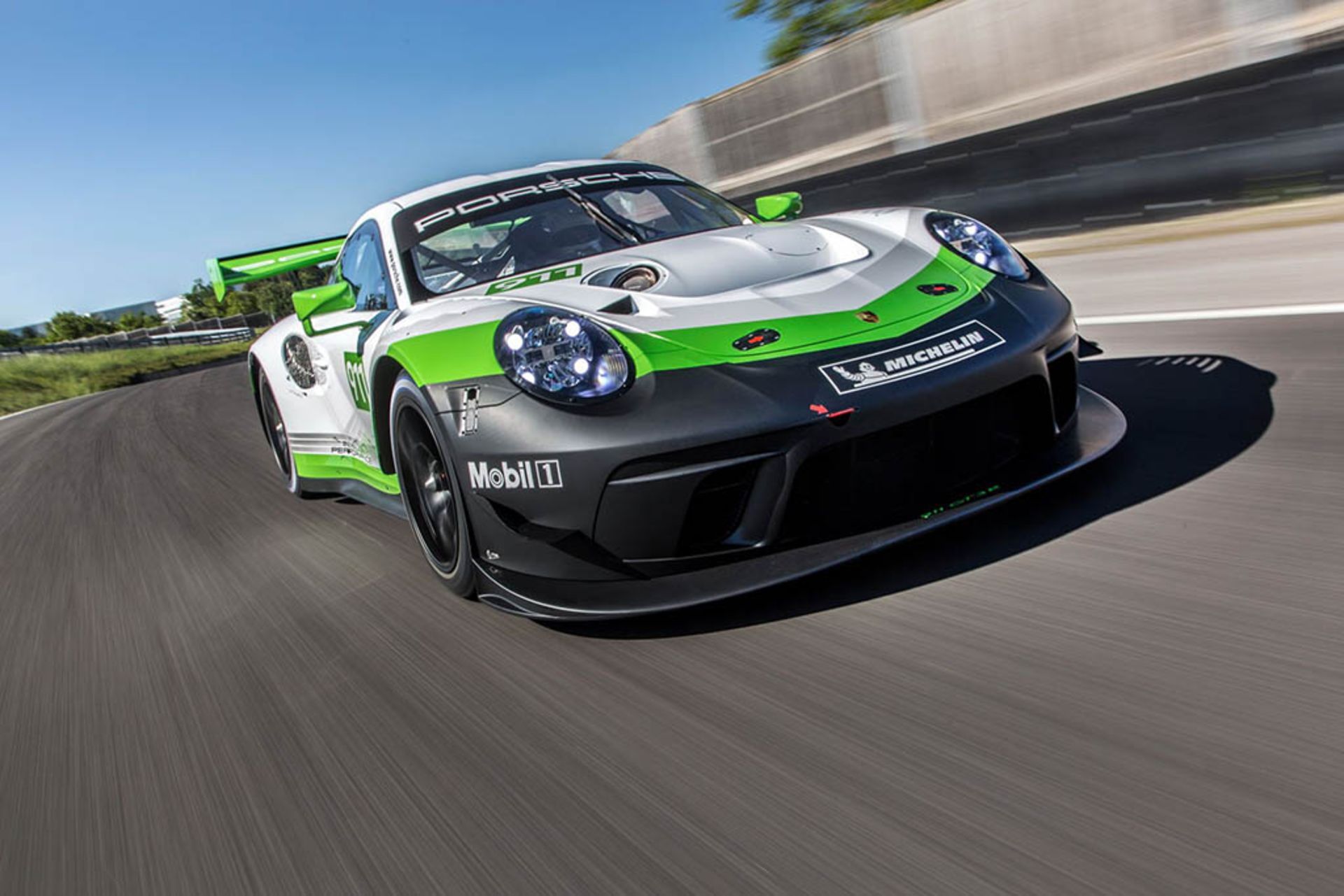 2019-porsche-911-gt3-r-3