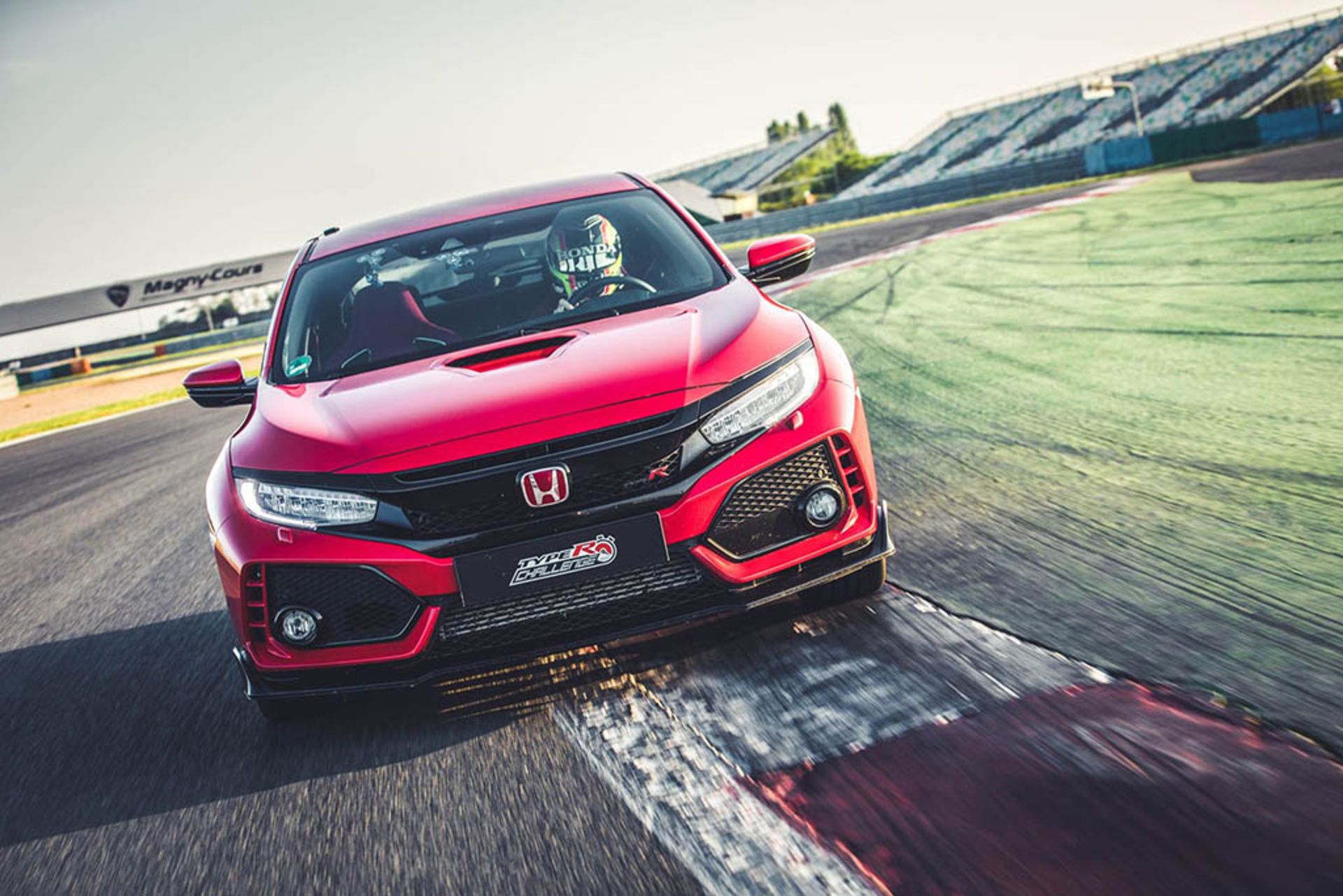 Honda-Civic-Type-R-Magny-Cours-02