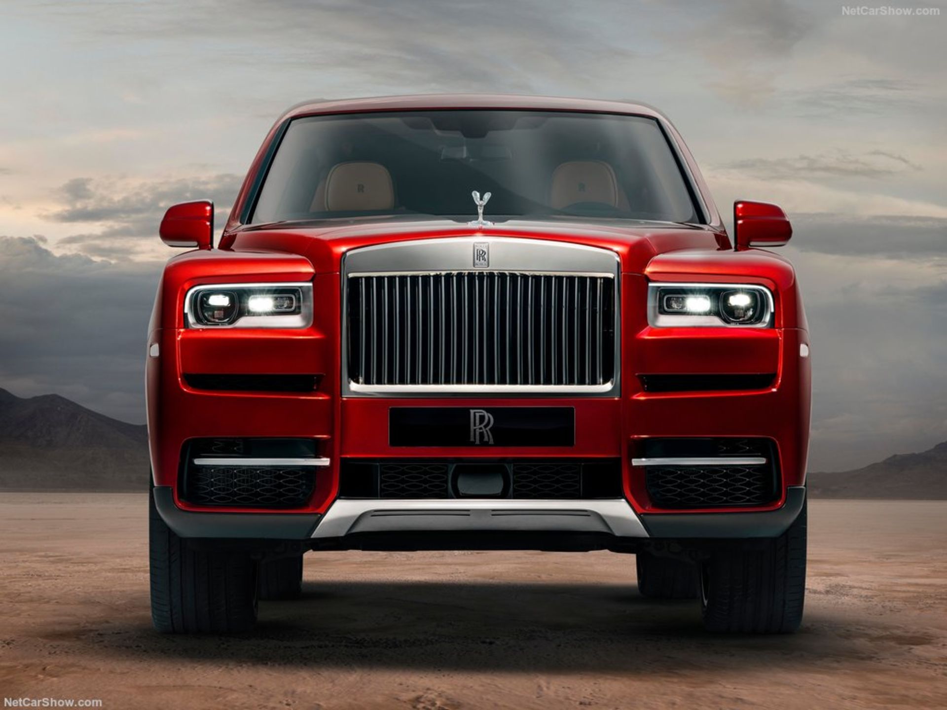 Rolls-Royce-Cullinan-2019-1024-0d