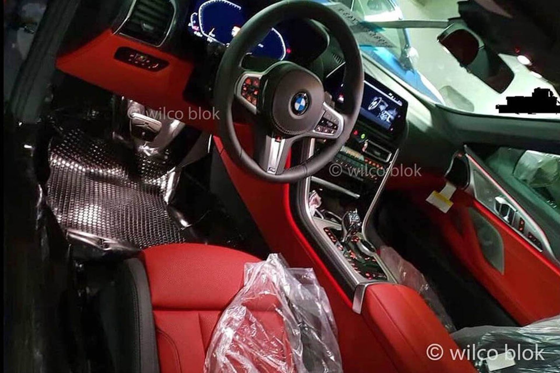 bmw-8-series-interior-camo-free-spy-photo