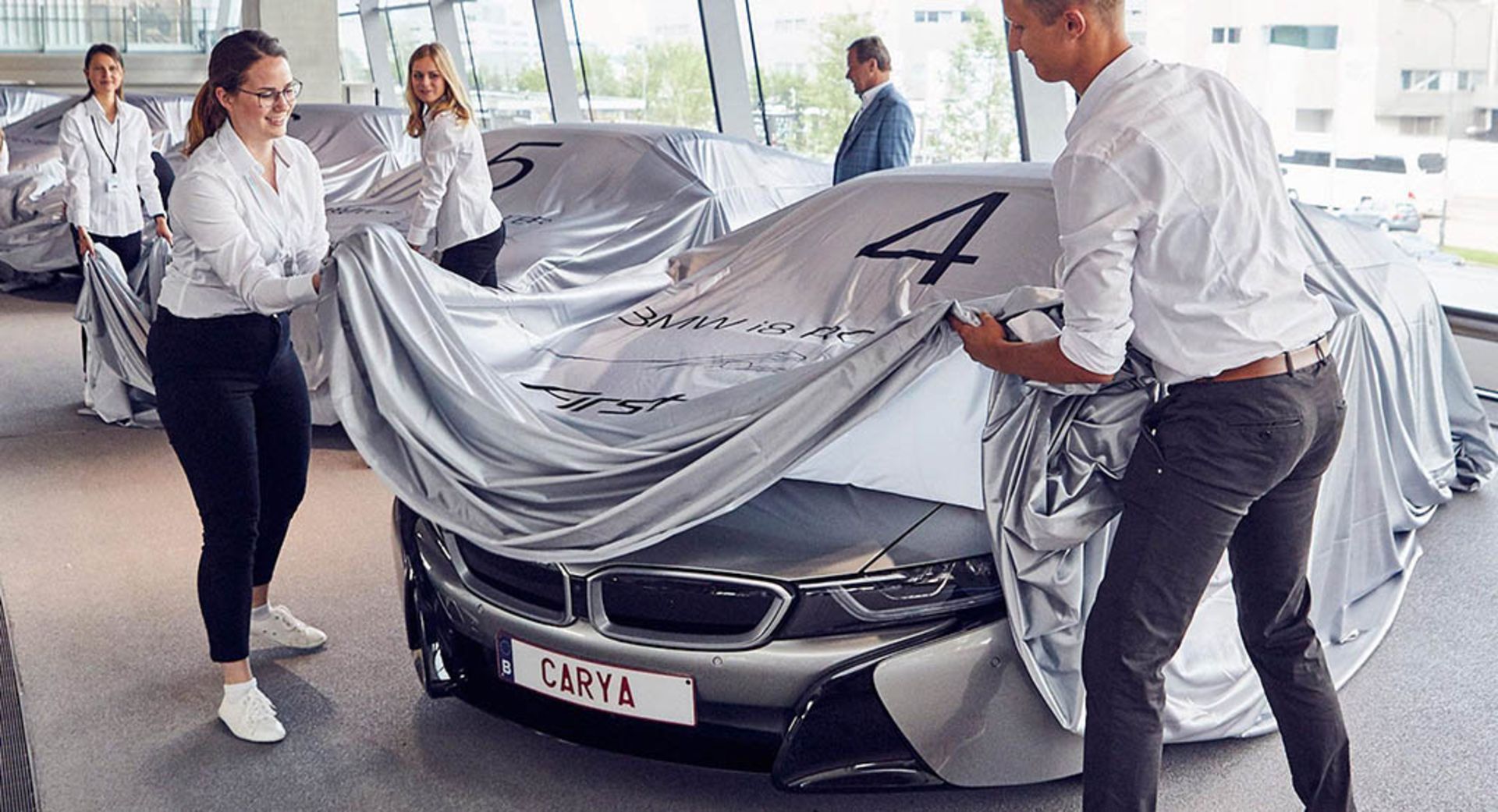 bmw-i8-roadster-first-edition-delivery