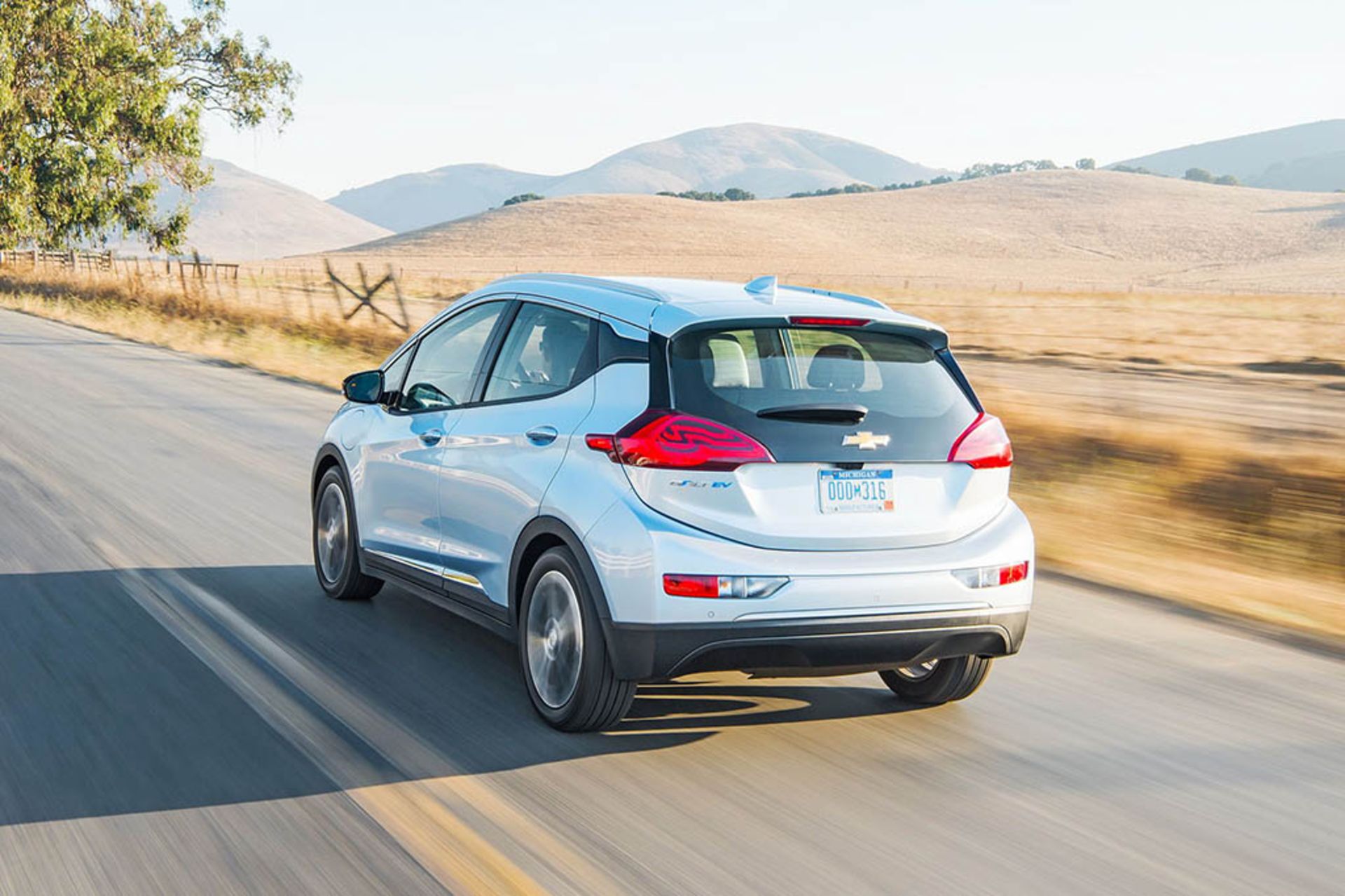 chevrolet-bolt-2