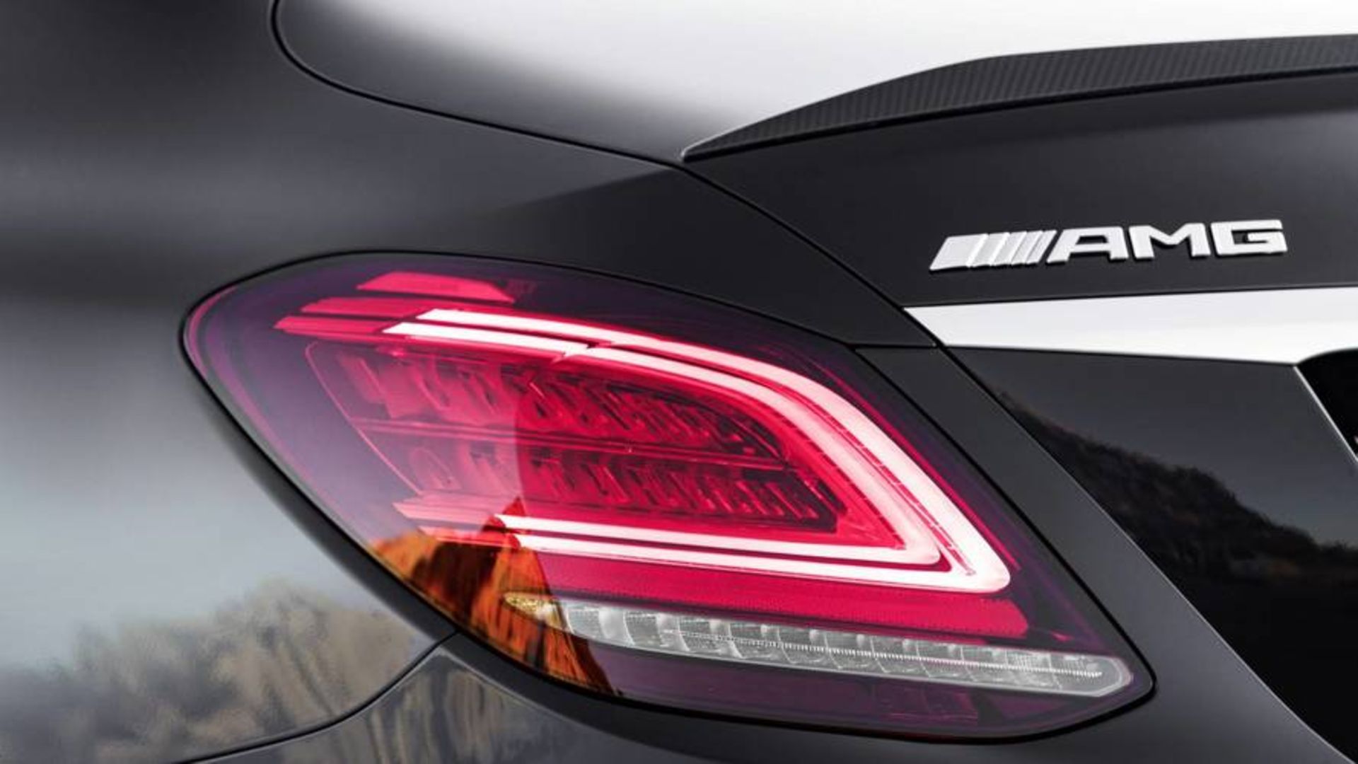 2019-mercedes-amg-c43-sedan