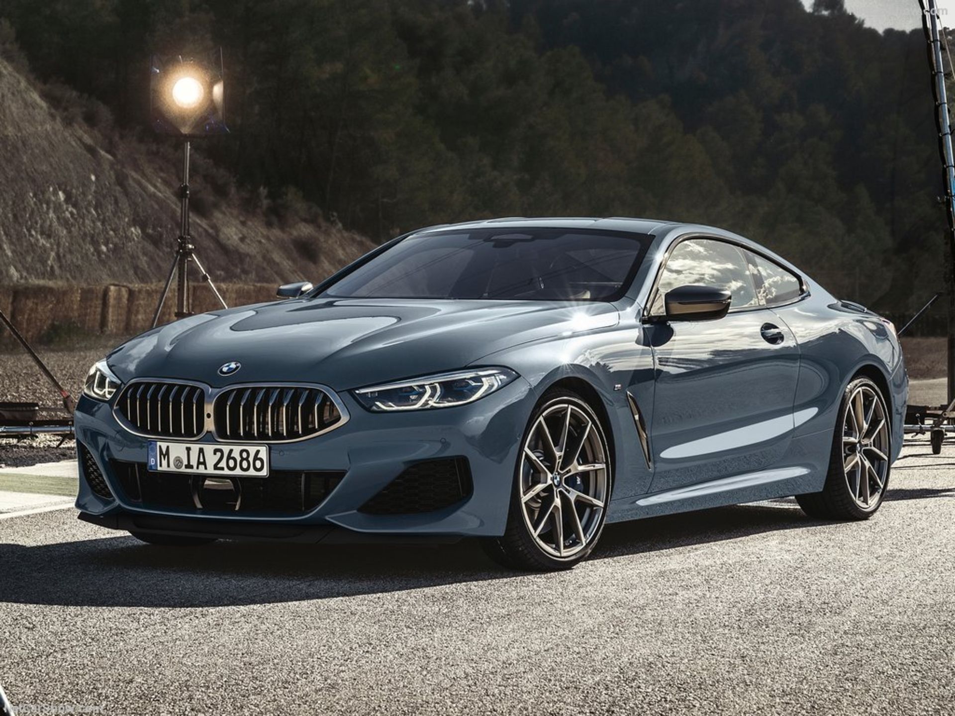 BMW-8-Series_Coupe-2019-1024-01