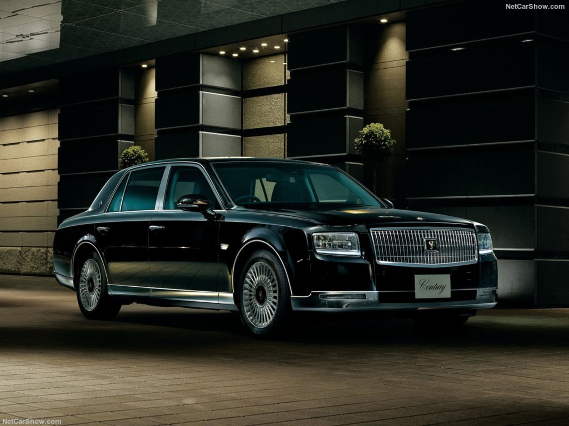 Toyota-Century-2018-1024-01