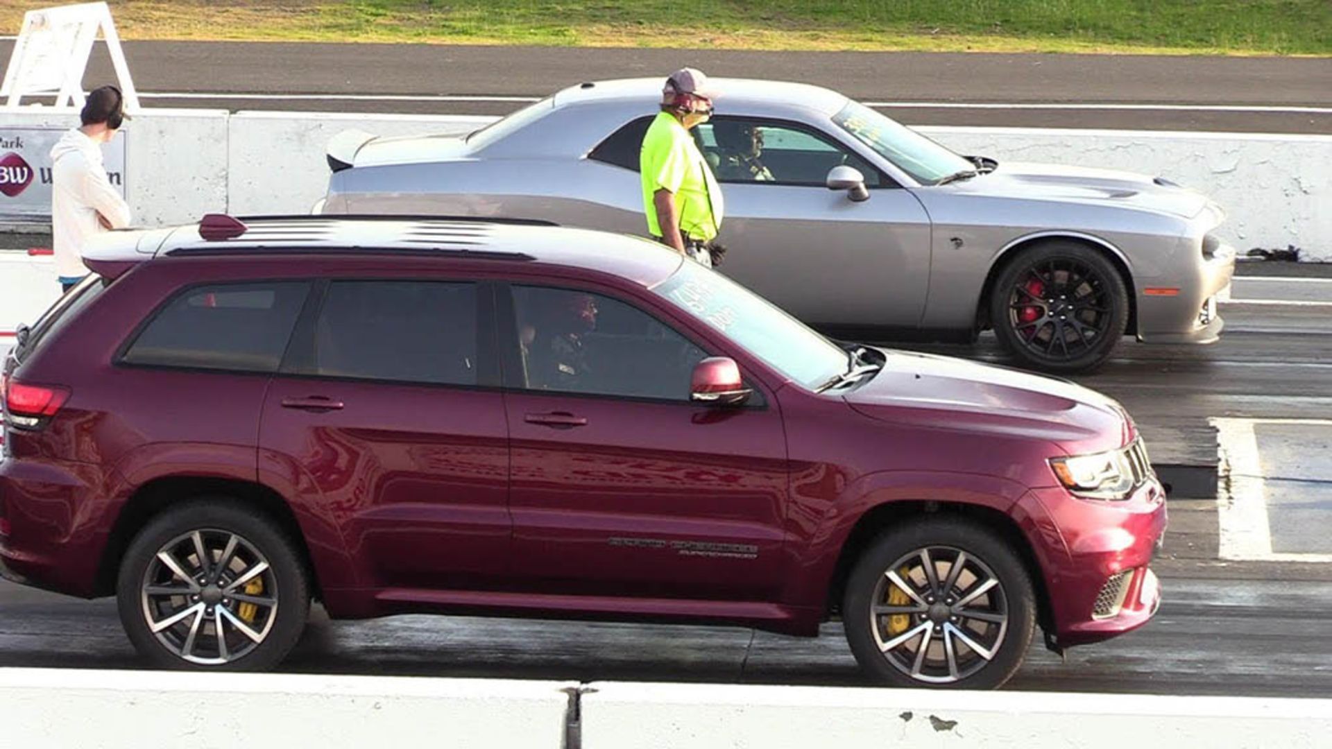 jeep-grand-cherokee-trackhawk-dodge-challenger-srt-hellcat