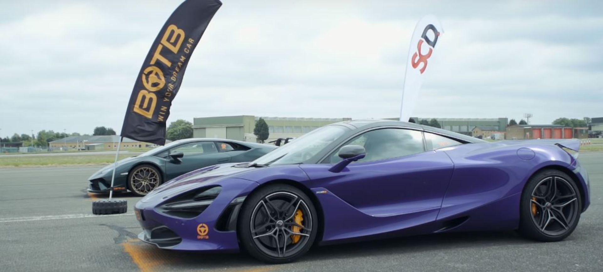 mclaren-720s-drag-races-lamborghini-huracan-performante-2