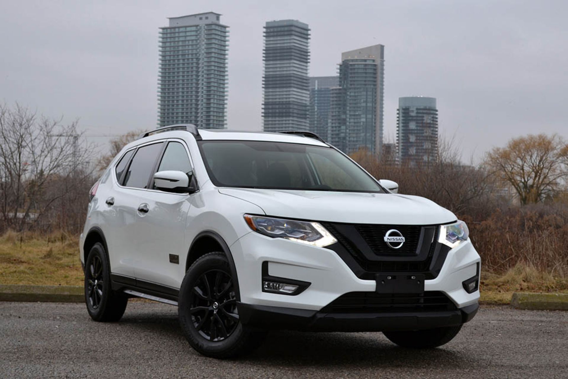 2017NissanRogueStarWarsEdition005