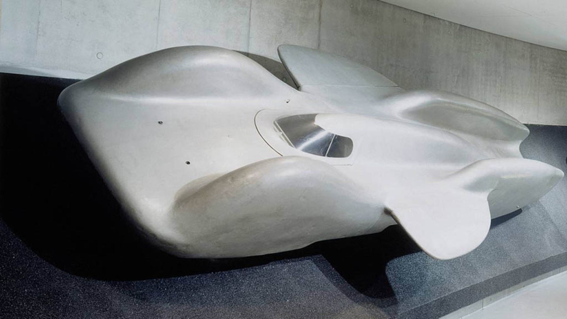 4 - mercedes-benz-t-80-world-record-project-vehicle