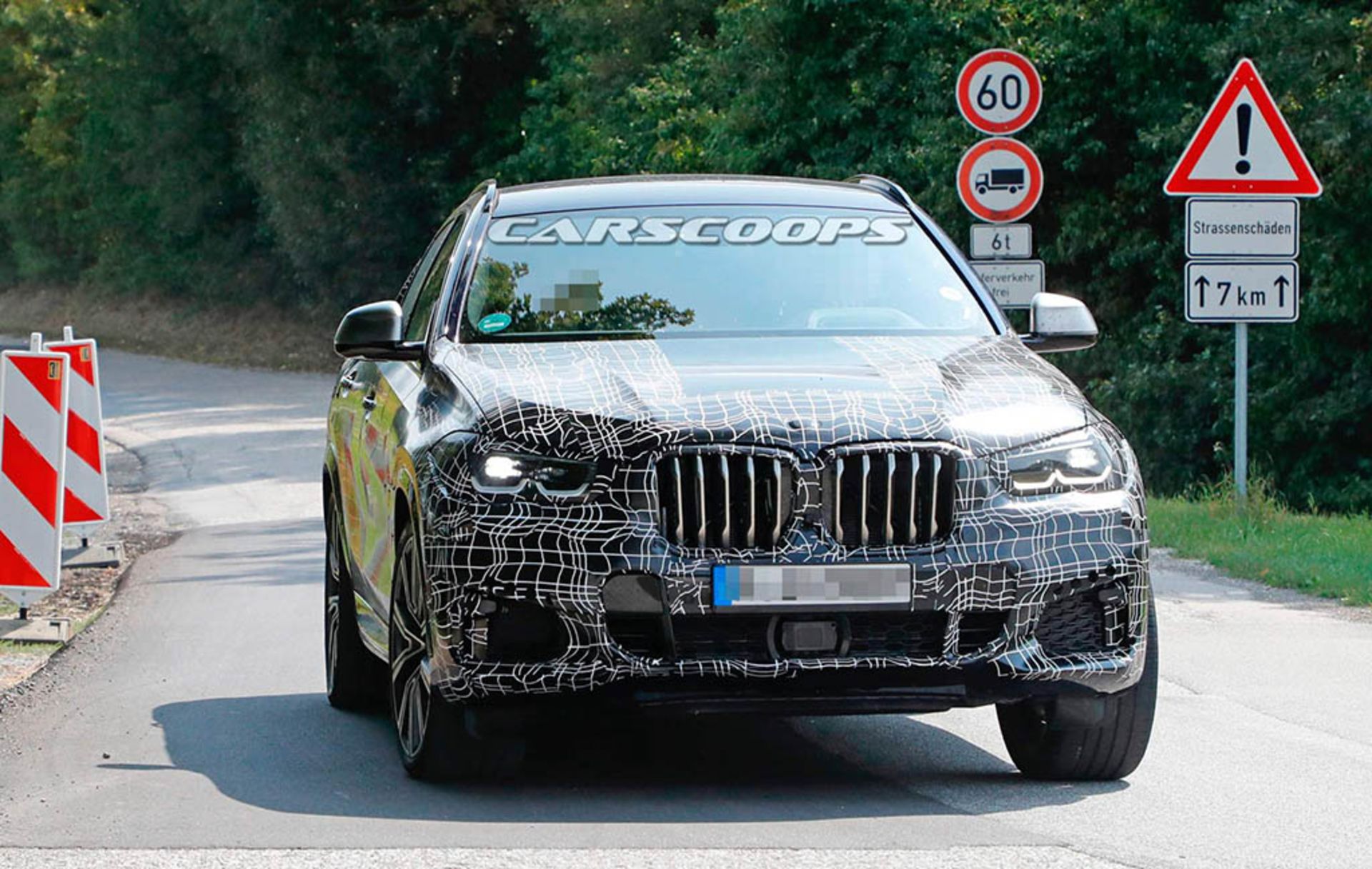 2020-bmw-x6-spy-shots-2