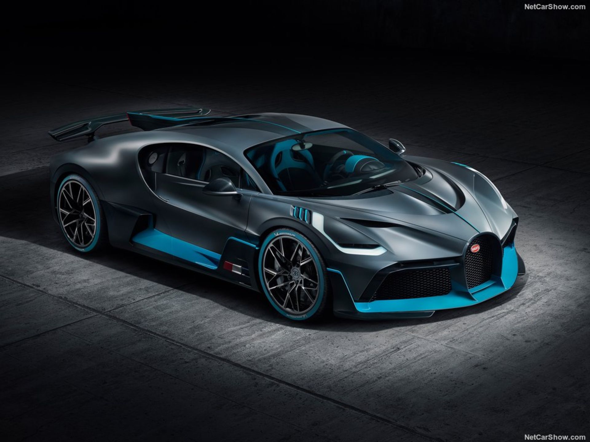 Bugatti-Divo-2019-1024-02