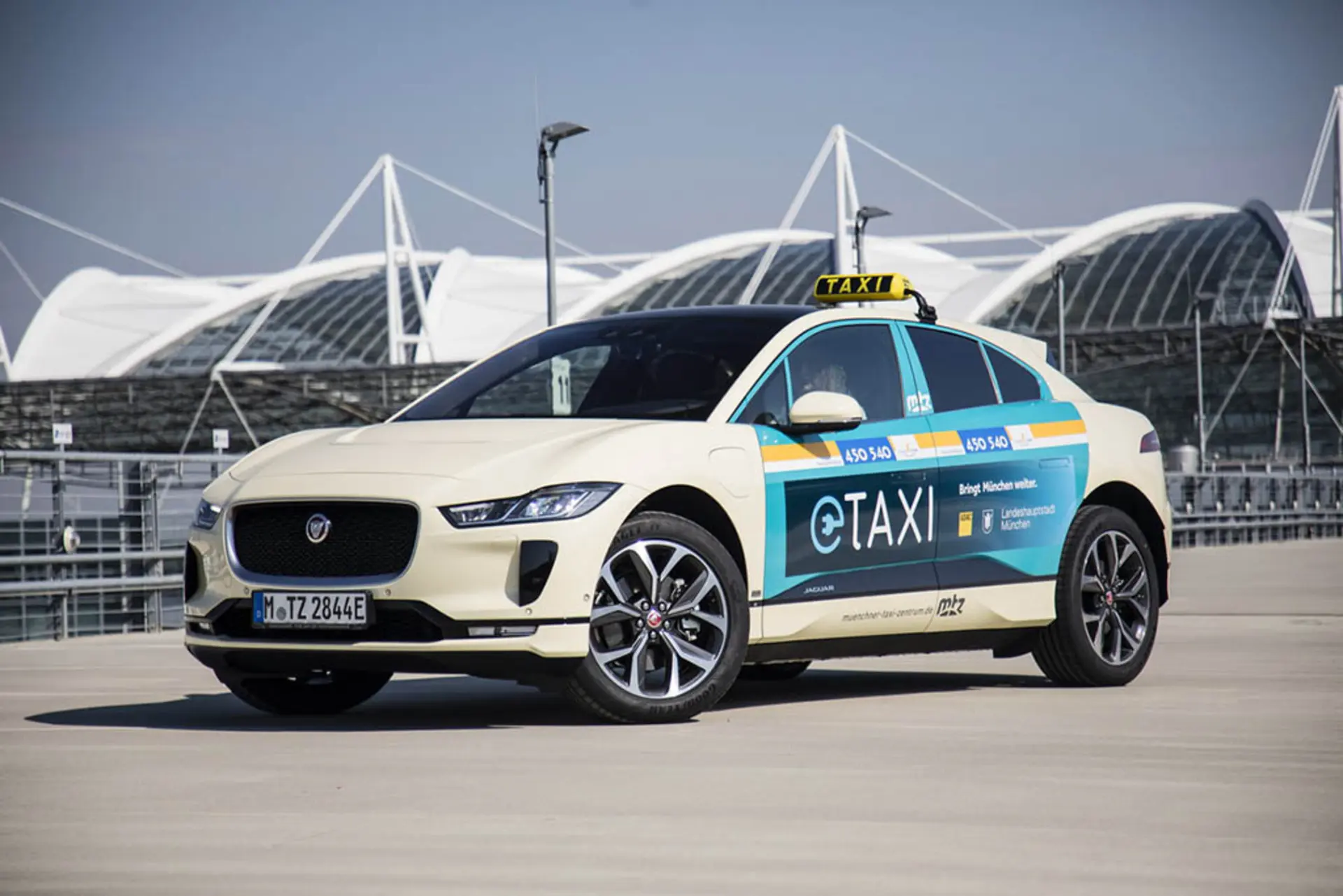 Jaguar-I-PACE-taxi-Munchen_23