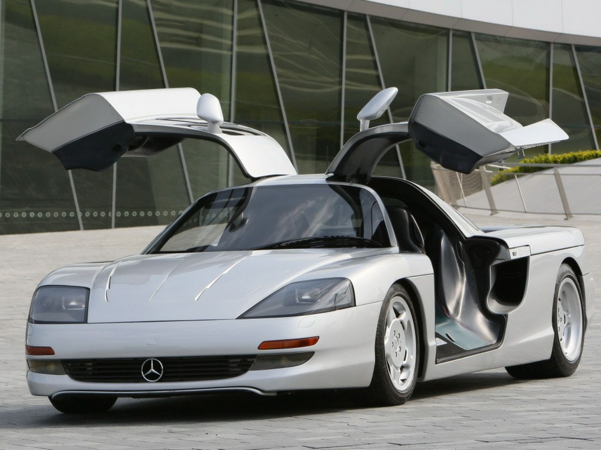 Mercedes-Benz-C112-Concept-1