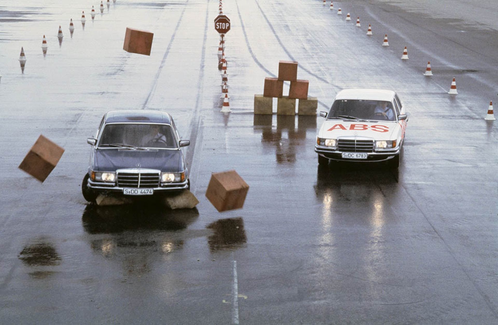 mercedes-abs-40years-01