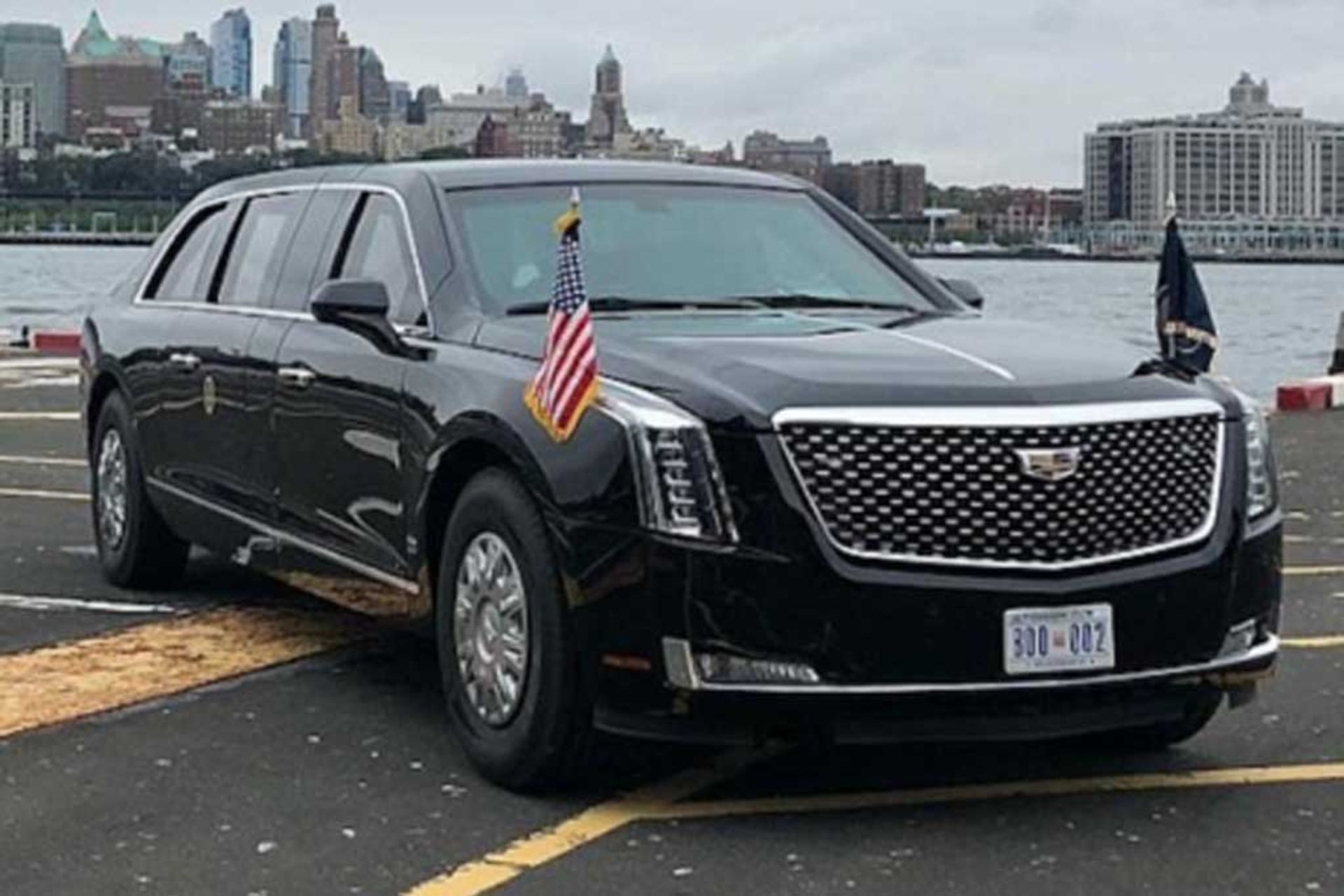 Trump-Presidential-Limo-5