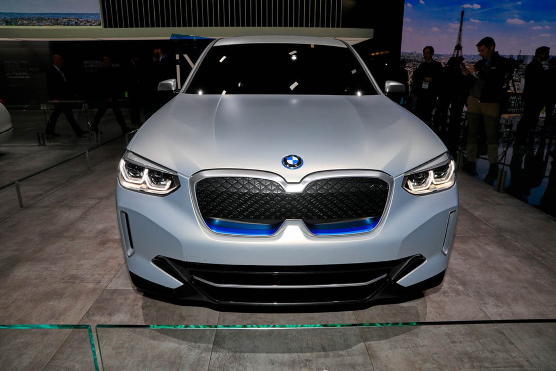 2018-bmw-ix3-concept-3