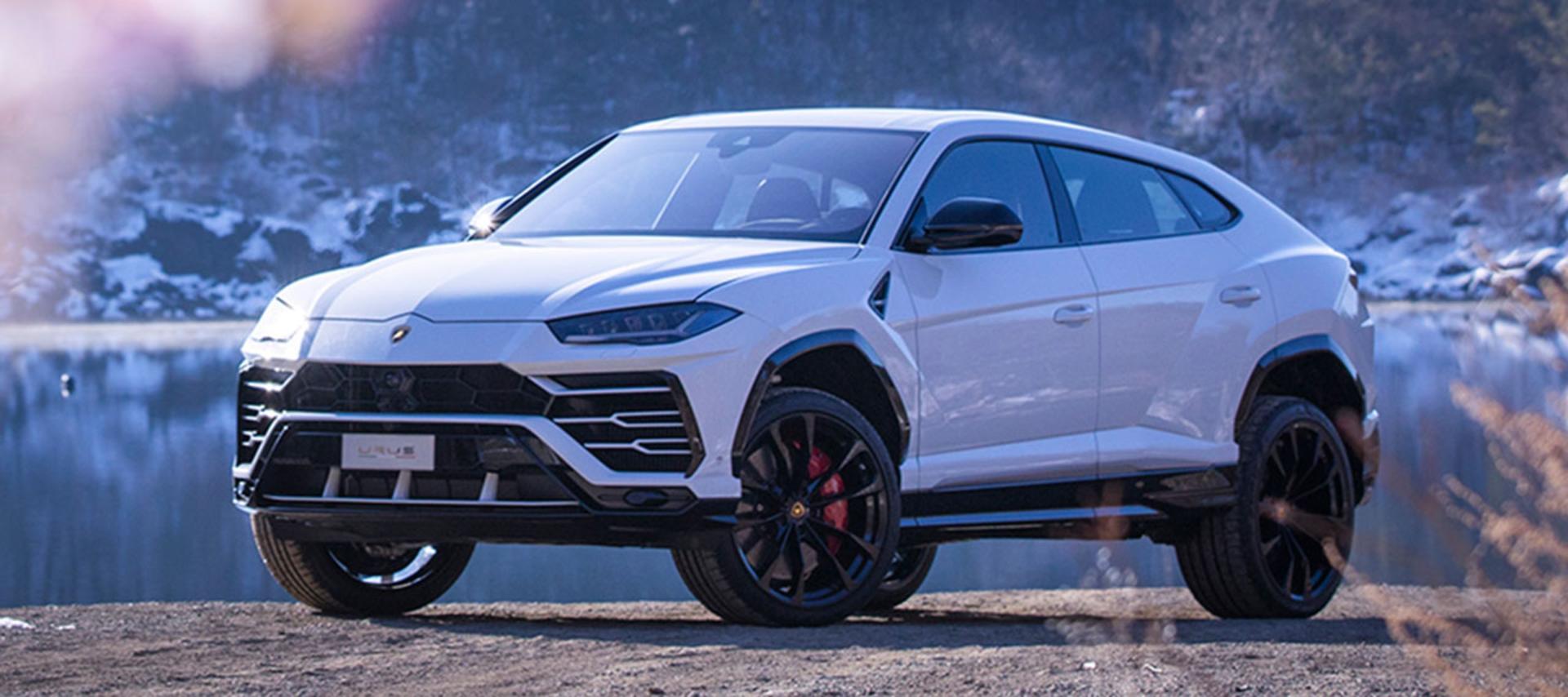 2019-Lamborghini-Urus-in-Fuji-4