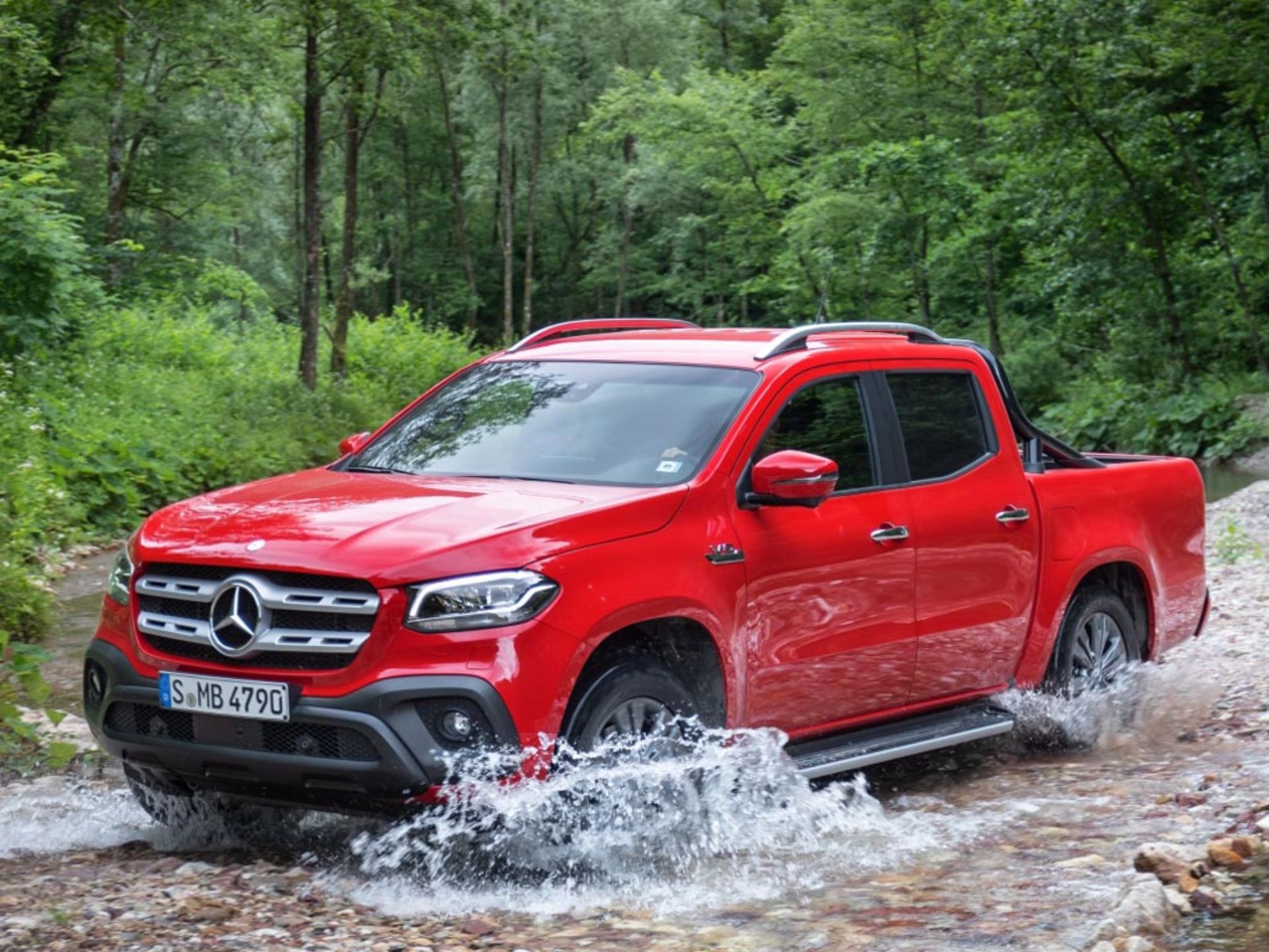 Mercedes-Benz-X350d-1