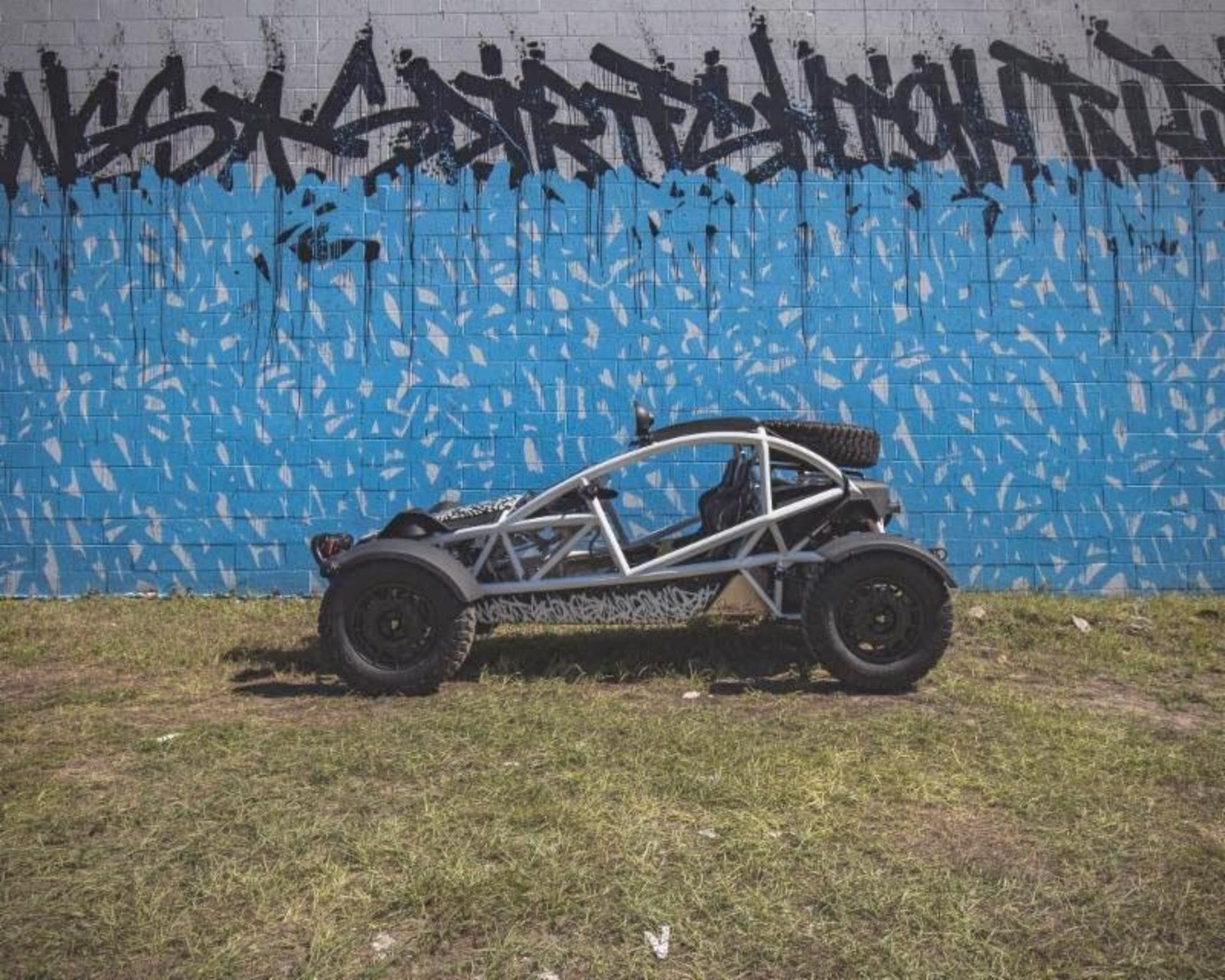 ariel-nomad-bisco-smith-art-car-06
