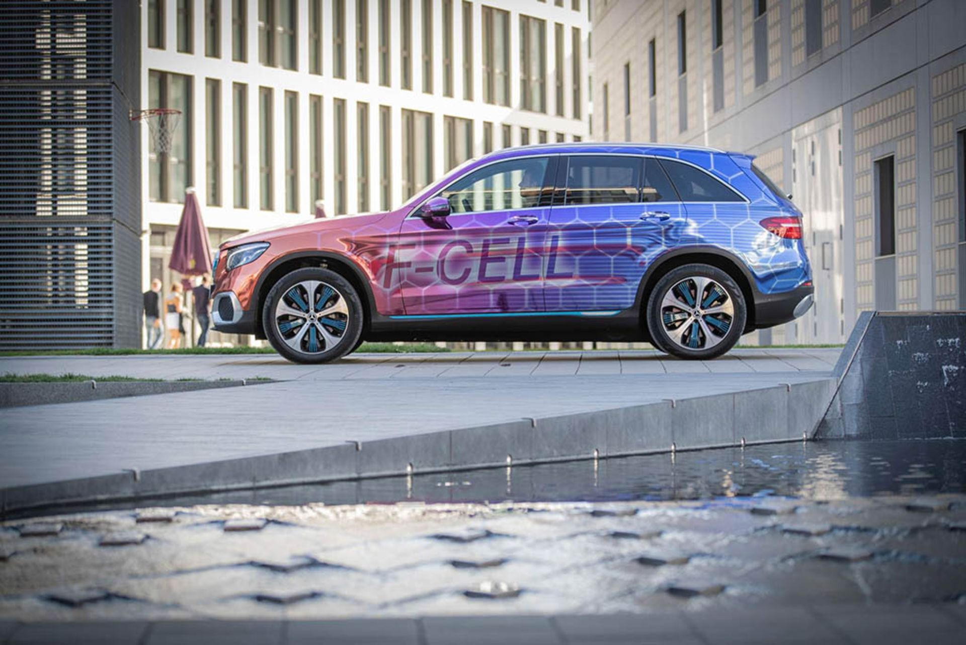 colorfull-2019-mercedes-glc-f-cell-113