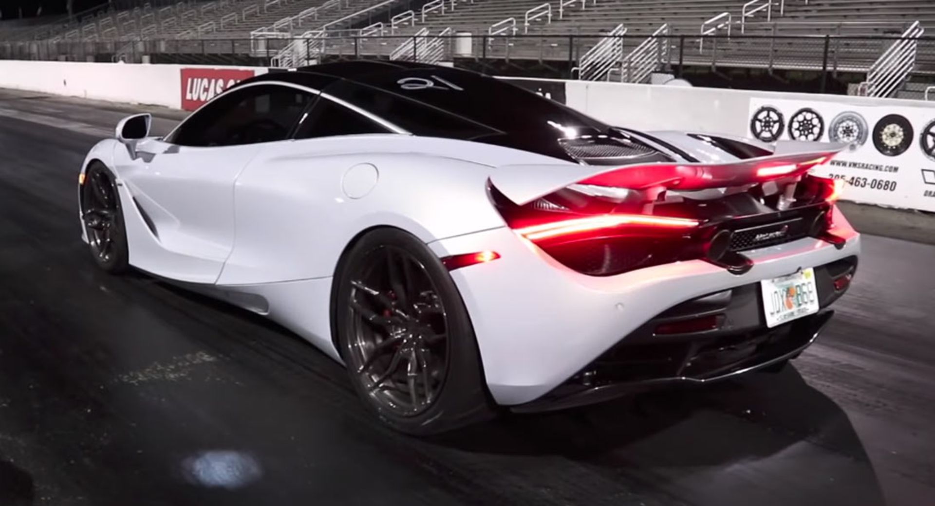 mclaren-720-s-900hp-