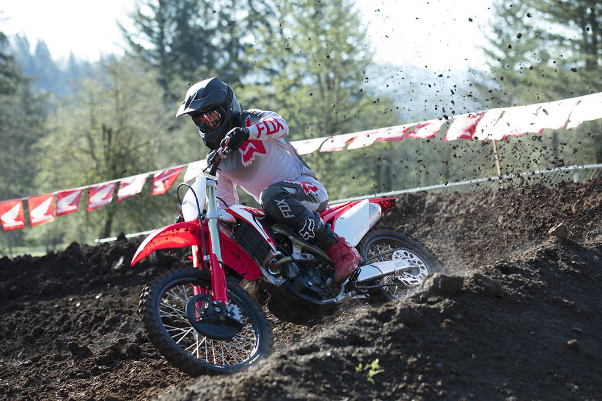 2019_gallery_CRF250 02