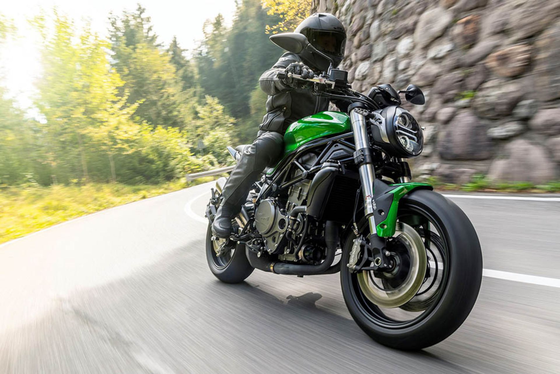 Benelli-752S-09