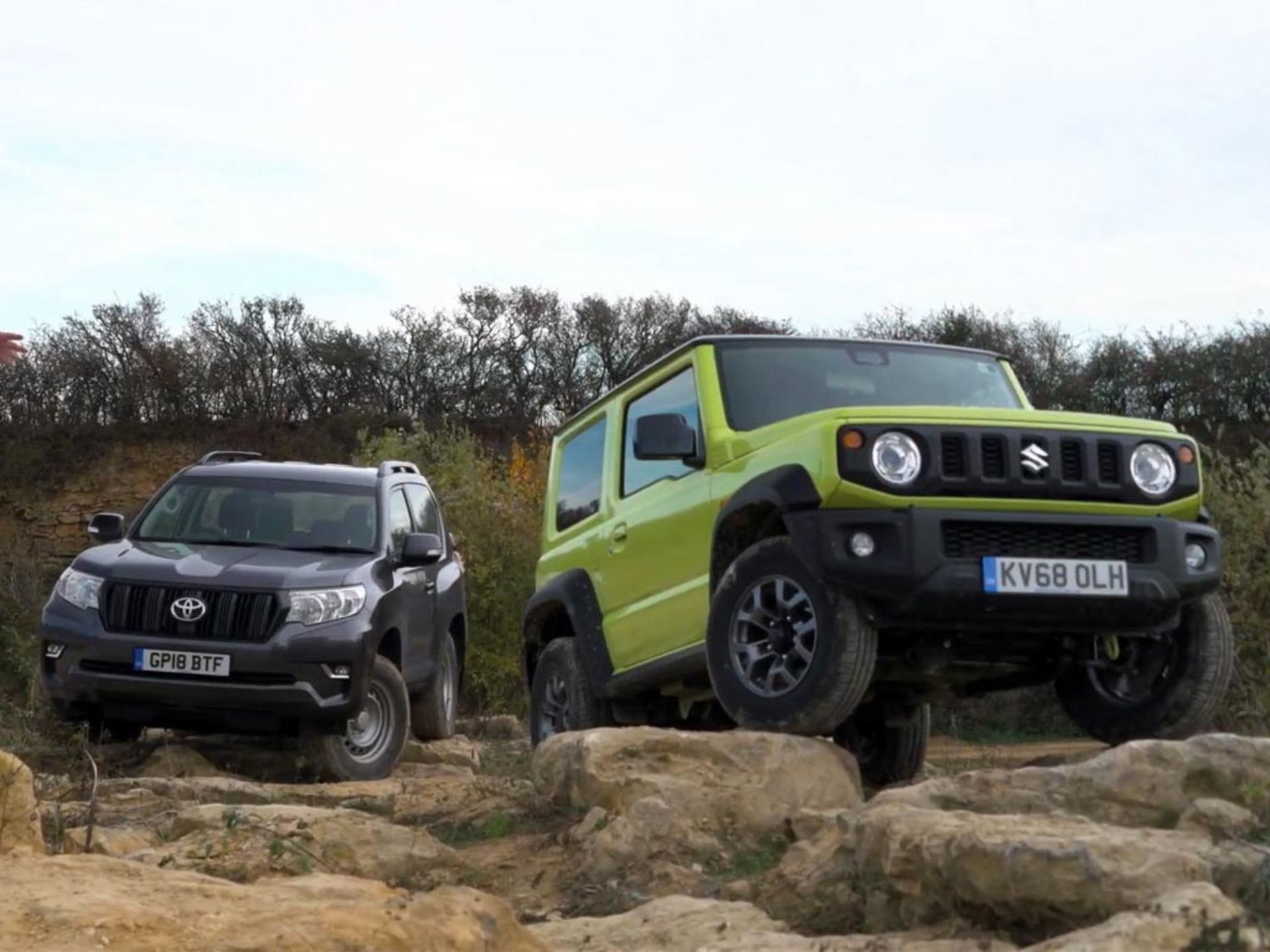 Land-Cruiser-VS-Jimny