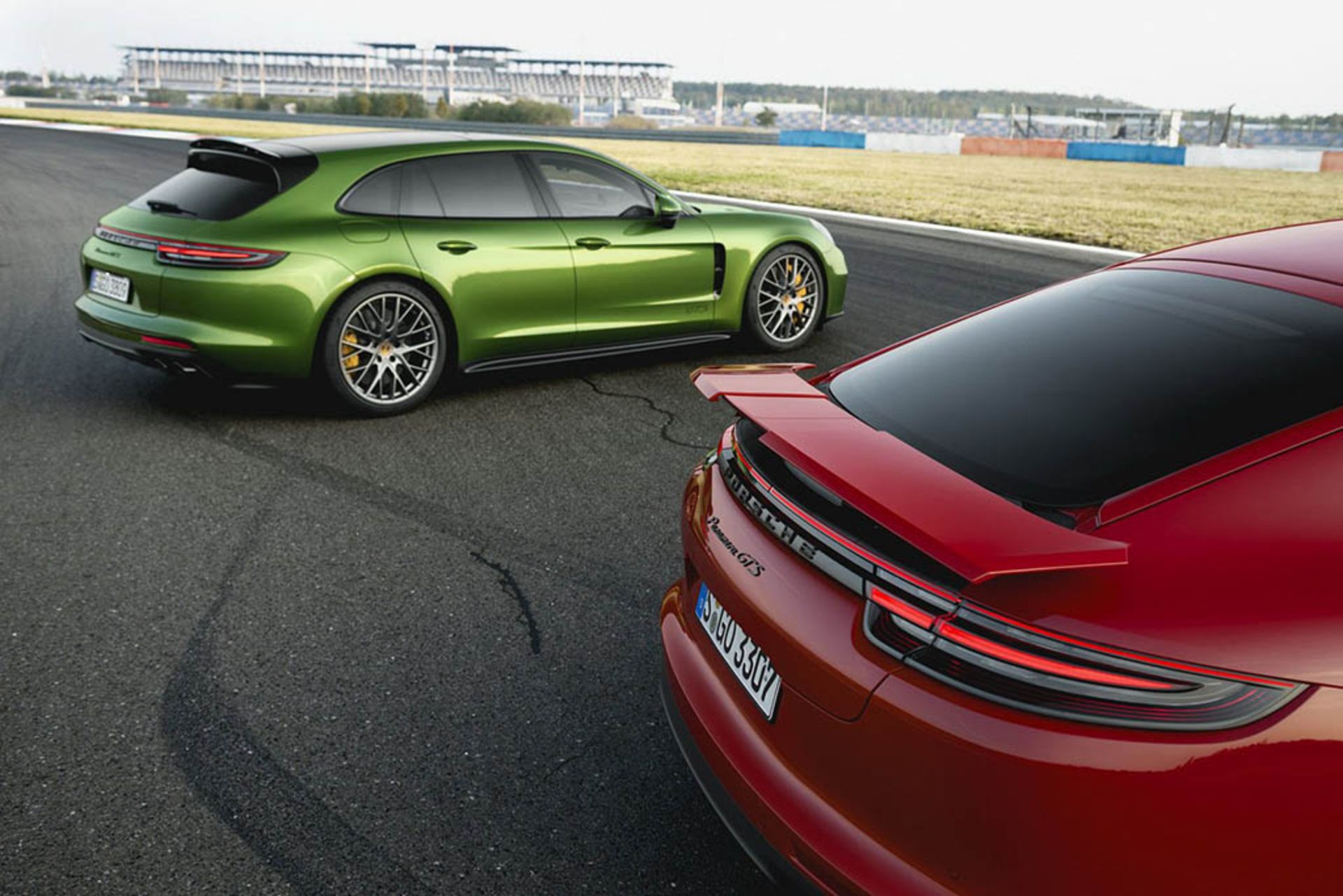 2019-porsche-panamera-gts-3