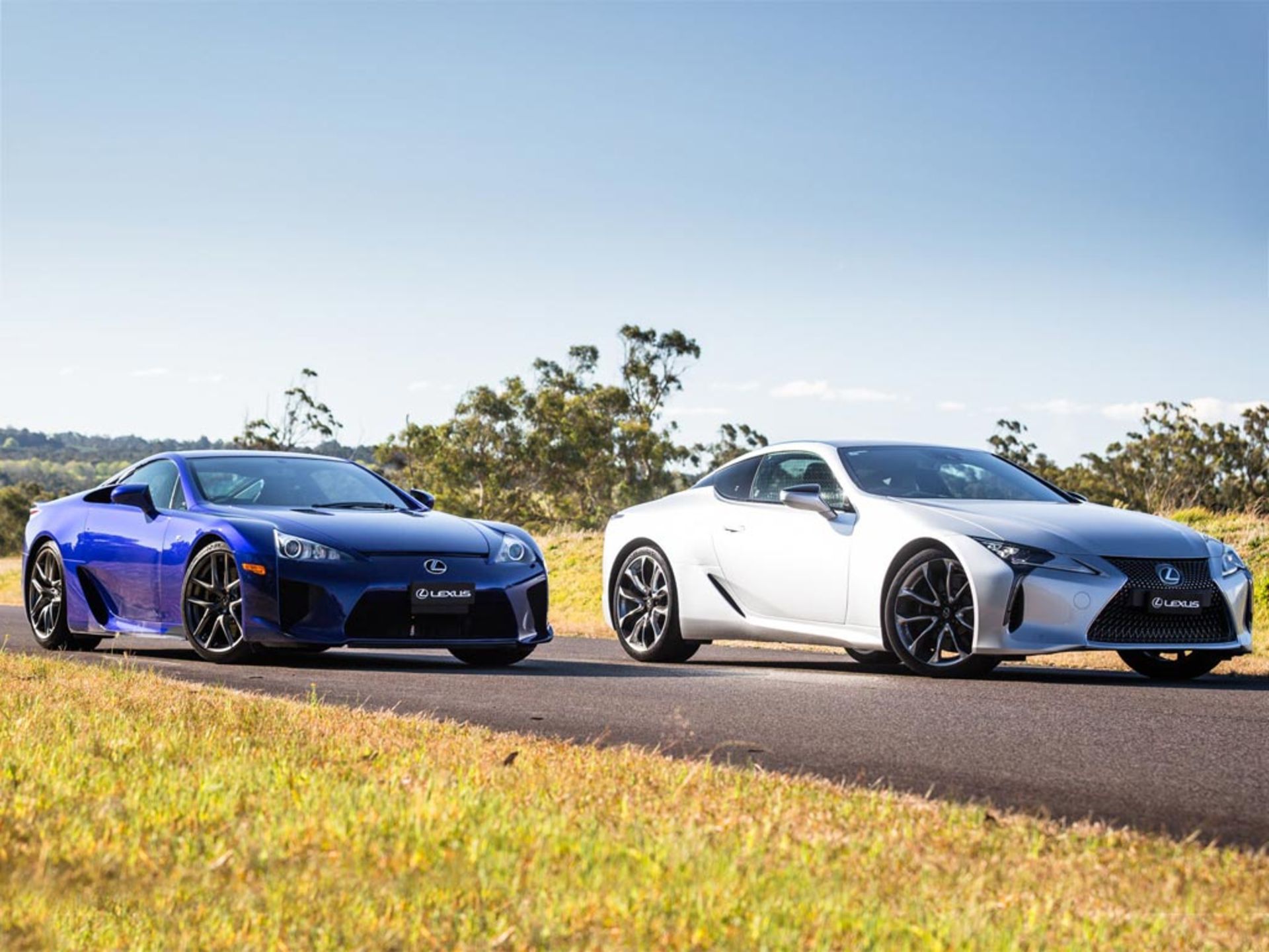Lexus-LFA-VS-LC500-1