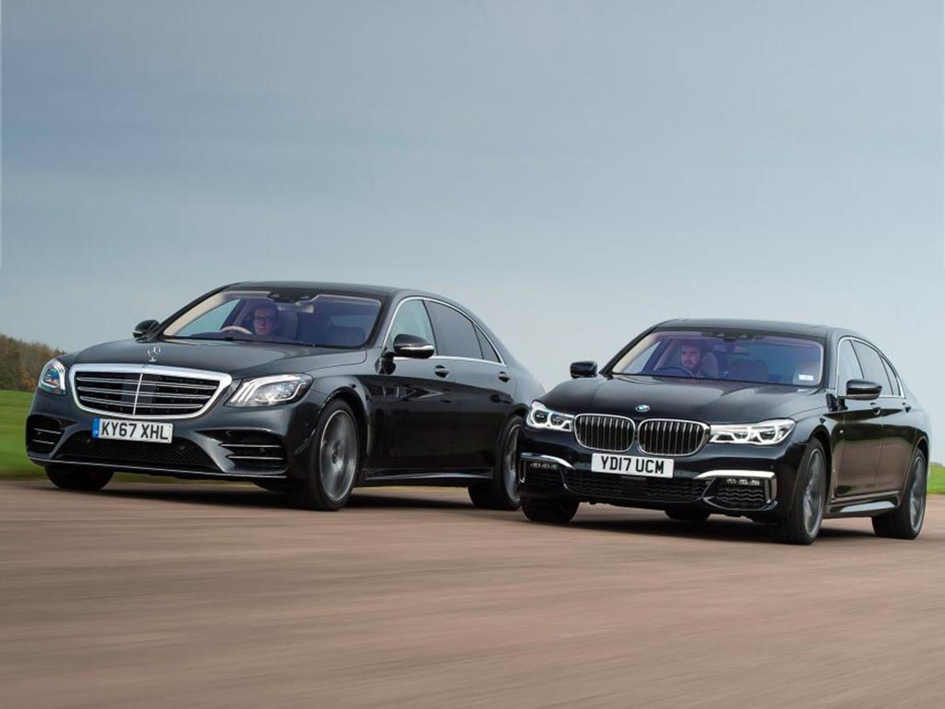 Mercedes-Benz-VS-BMW-2