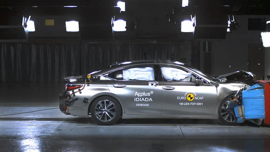 lexus-es-euro-ncap-3