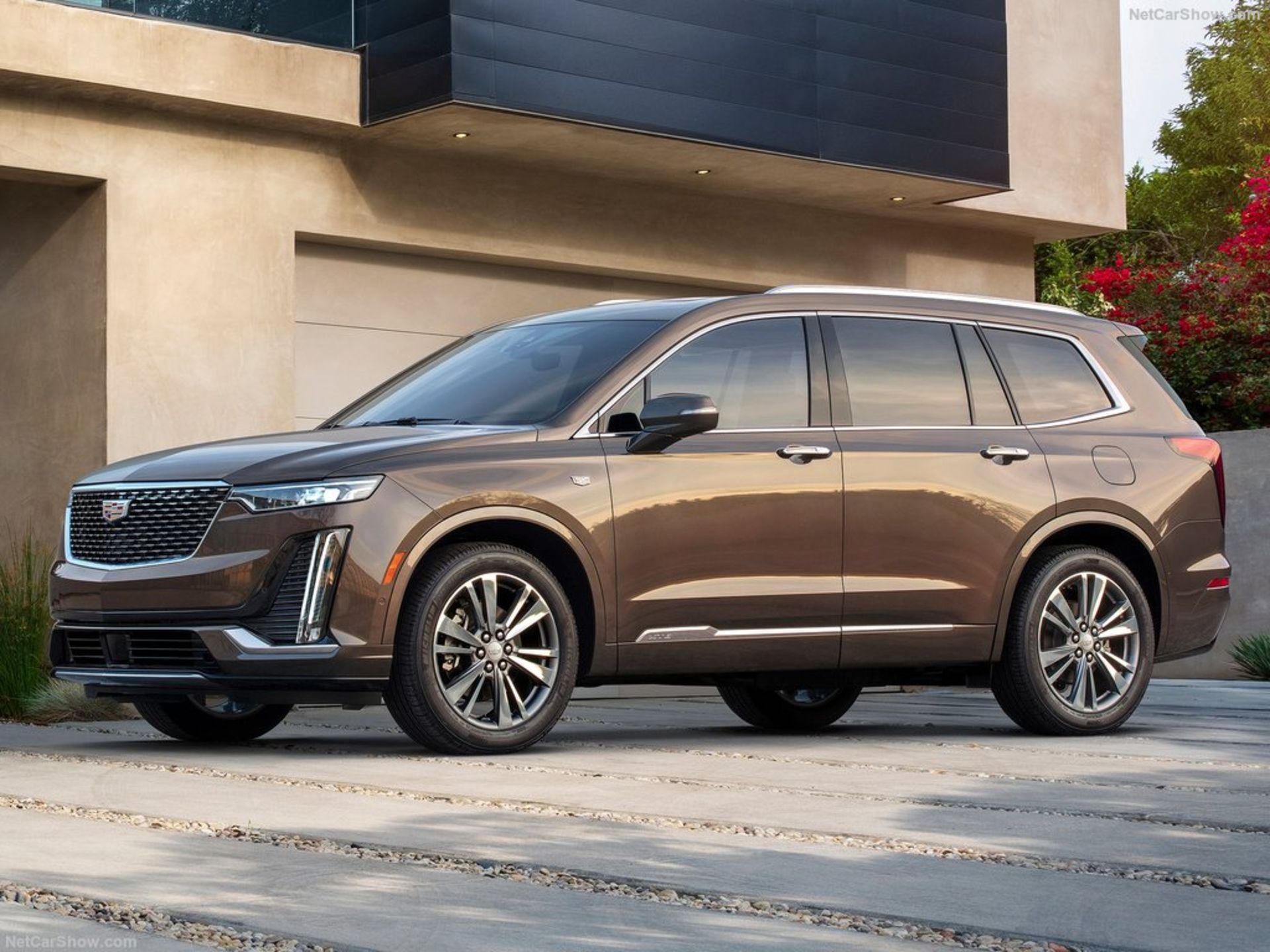 Cadillac-XT6-2020-1024-03