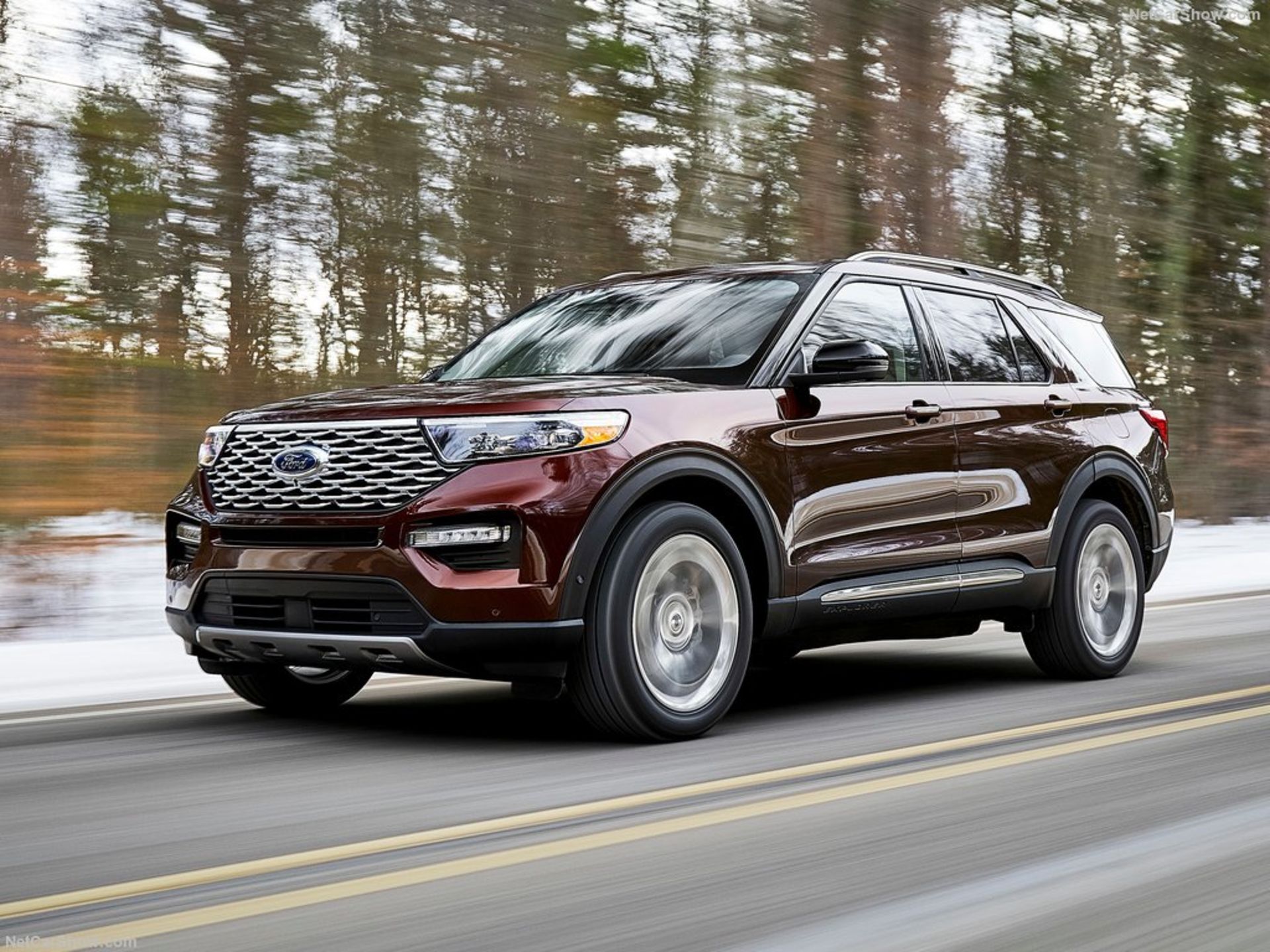 Ford-Explorer-2020-03