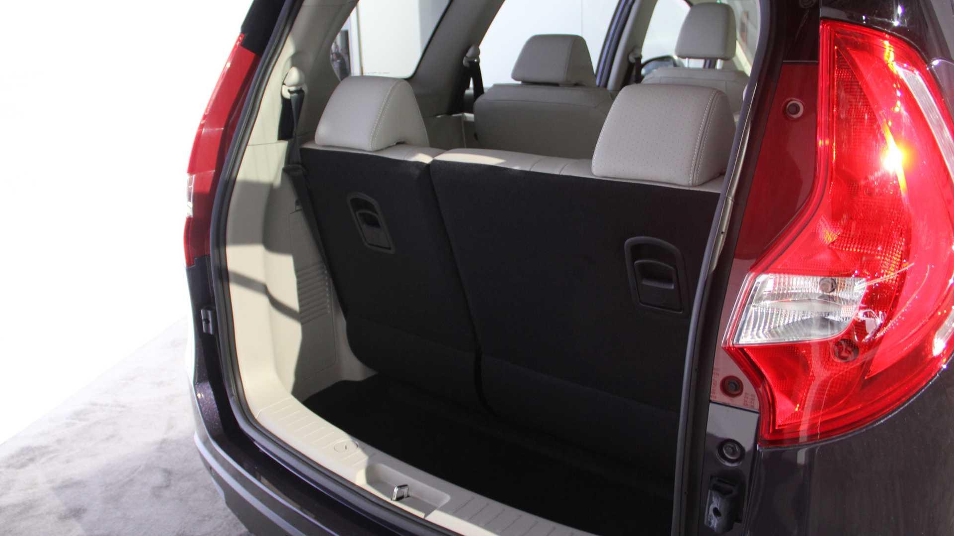 mahindra-marazzo 5