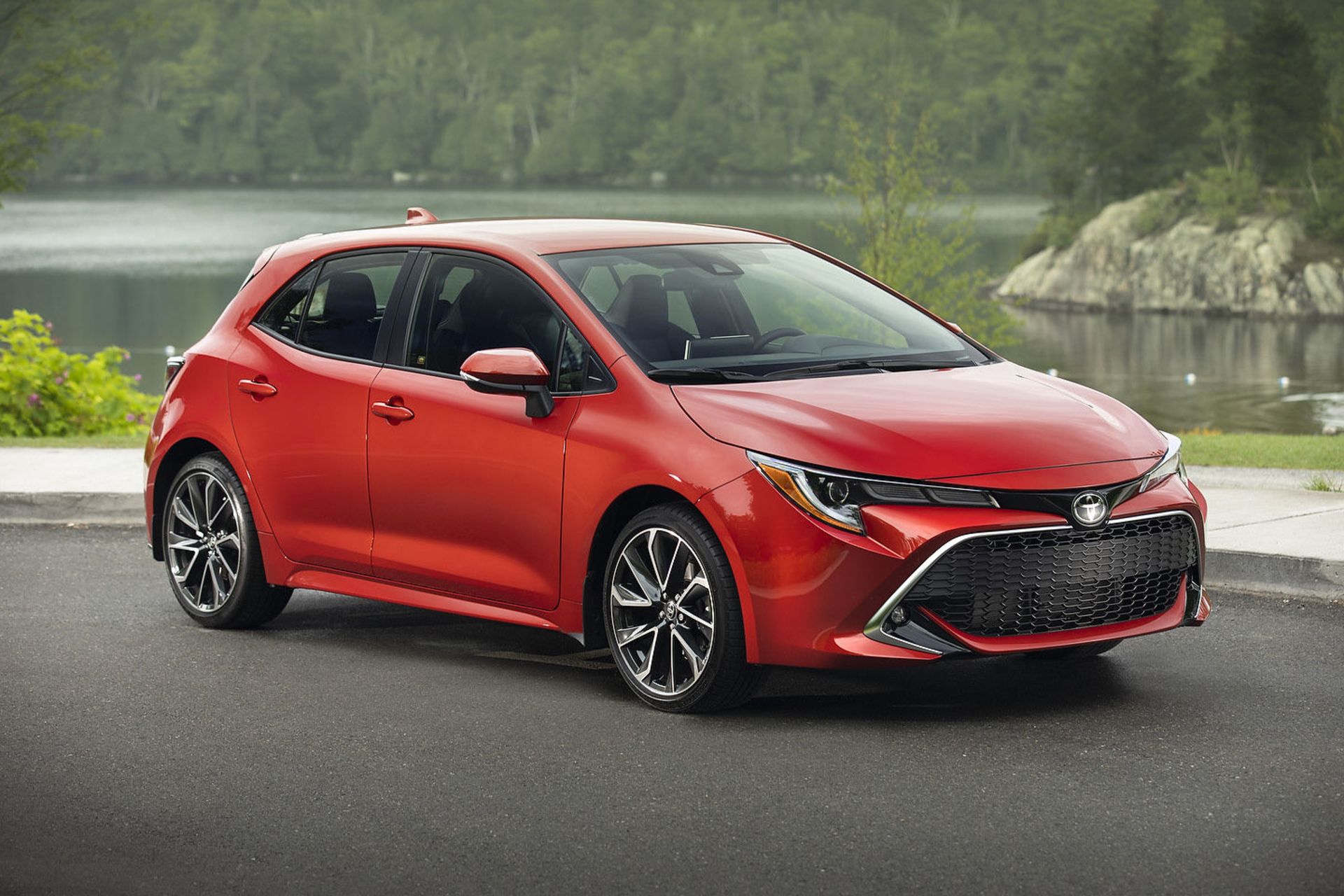 2019_toyota_corolla_hb