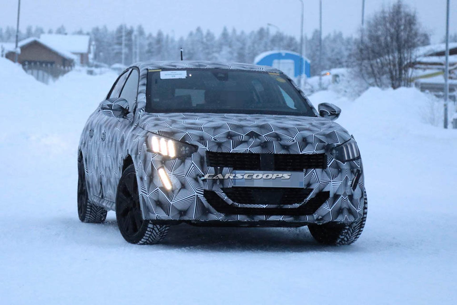 2020-peugeot-208-electric-spy-shots-2