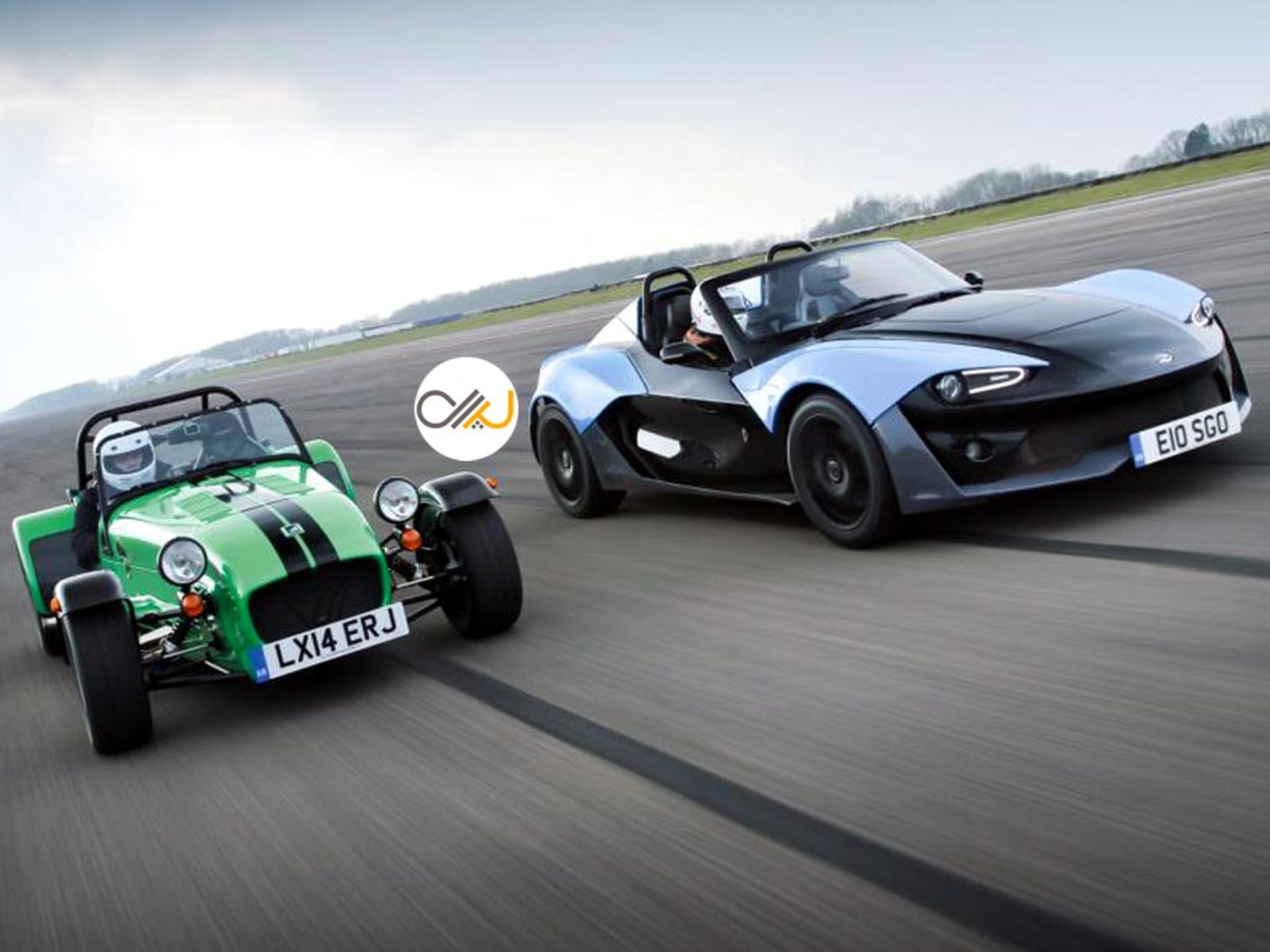 Caterham-7-VS-Zenos-E10
