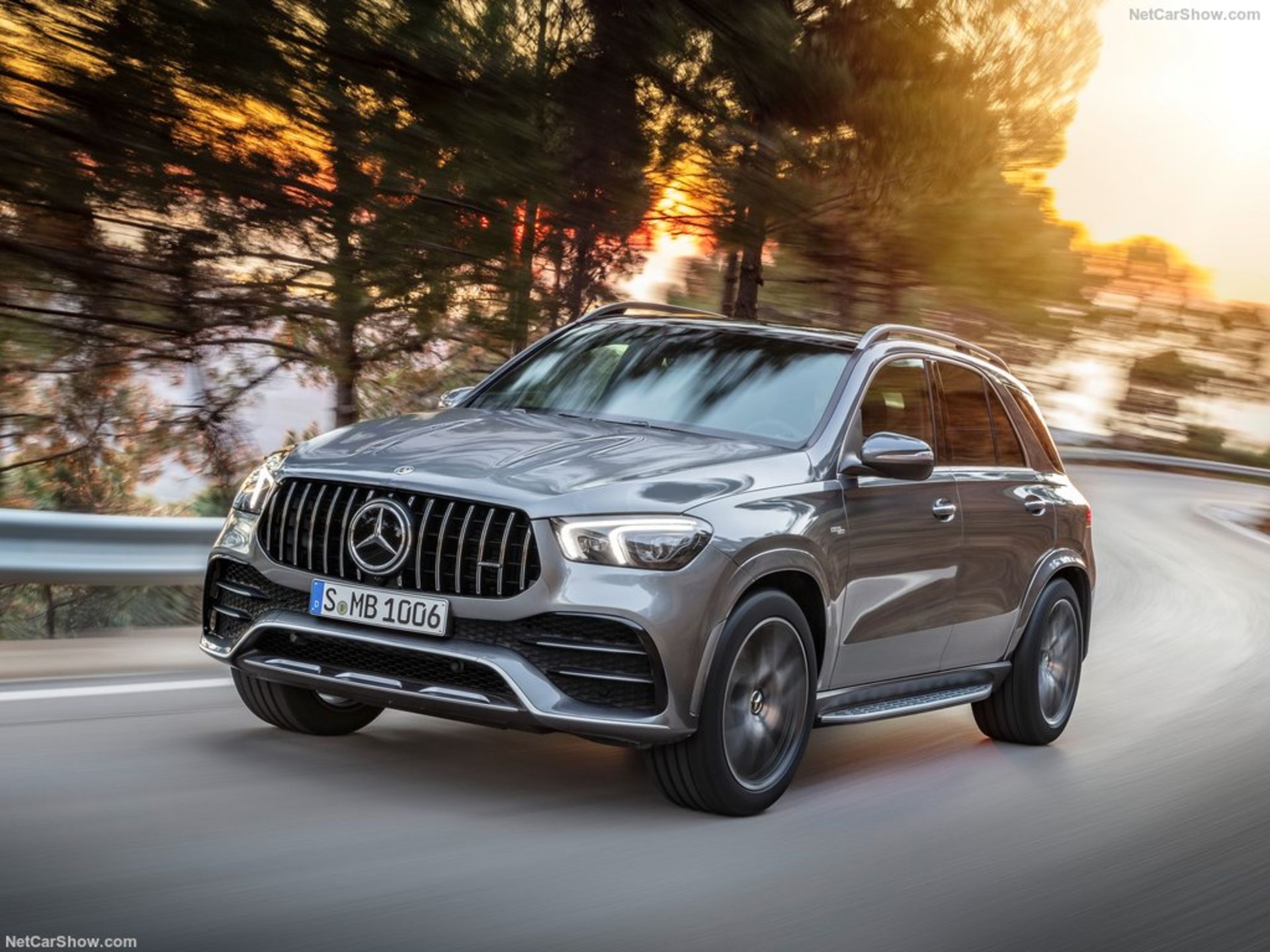 Mercedes-Benz-GLE53_AMG_4Matic-2020-1024-0e