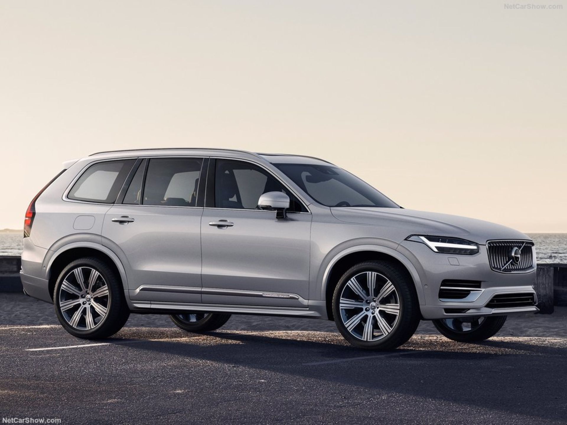 Volvo-XC90-2020-1024-01