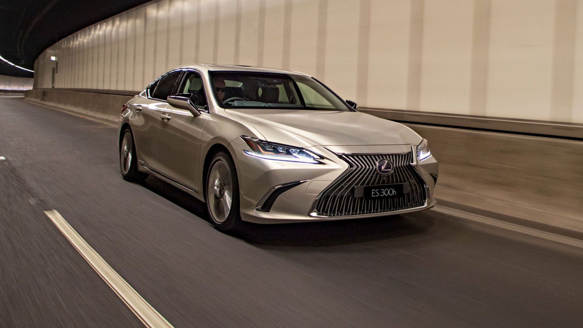 2019-lexus-es-es300h-sports-luxury