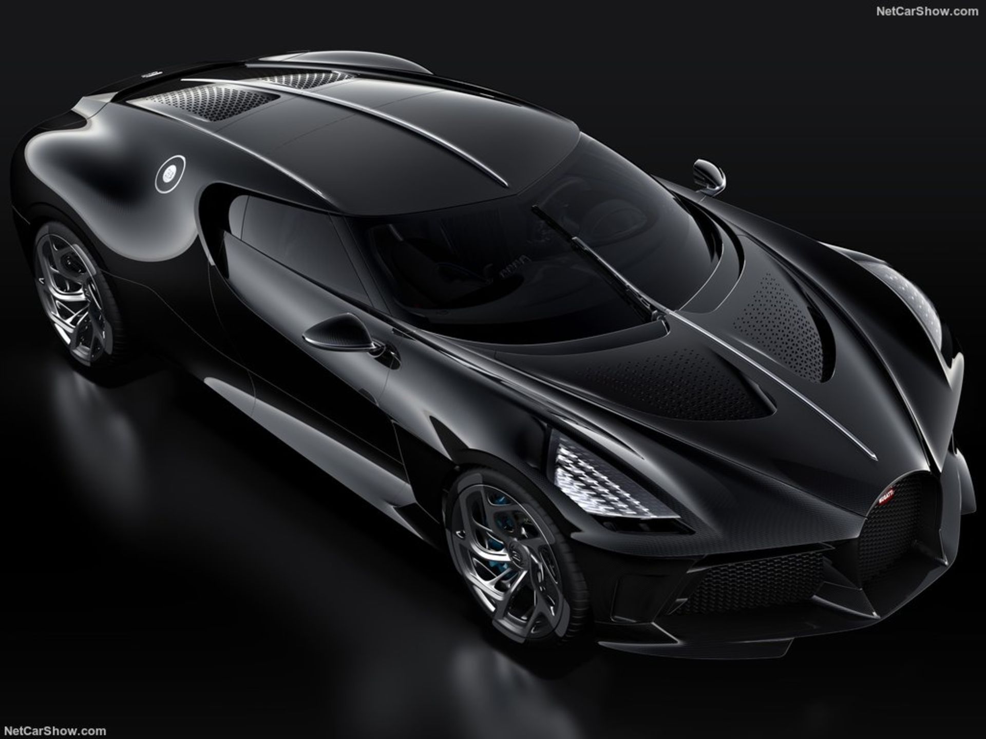 Bugatti-La_Voiture_Noire-2019-1024-01