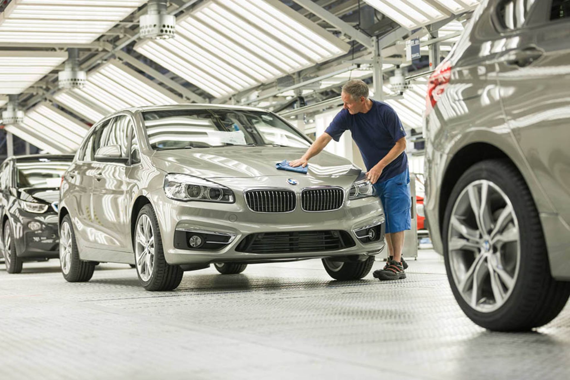 bmw-2-series-active-tourer-production-3